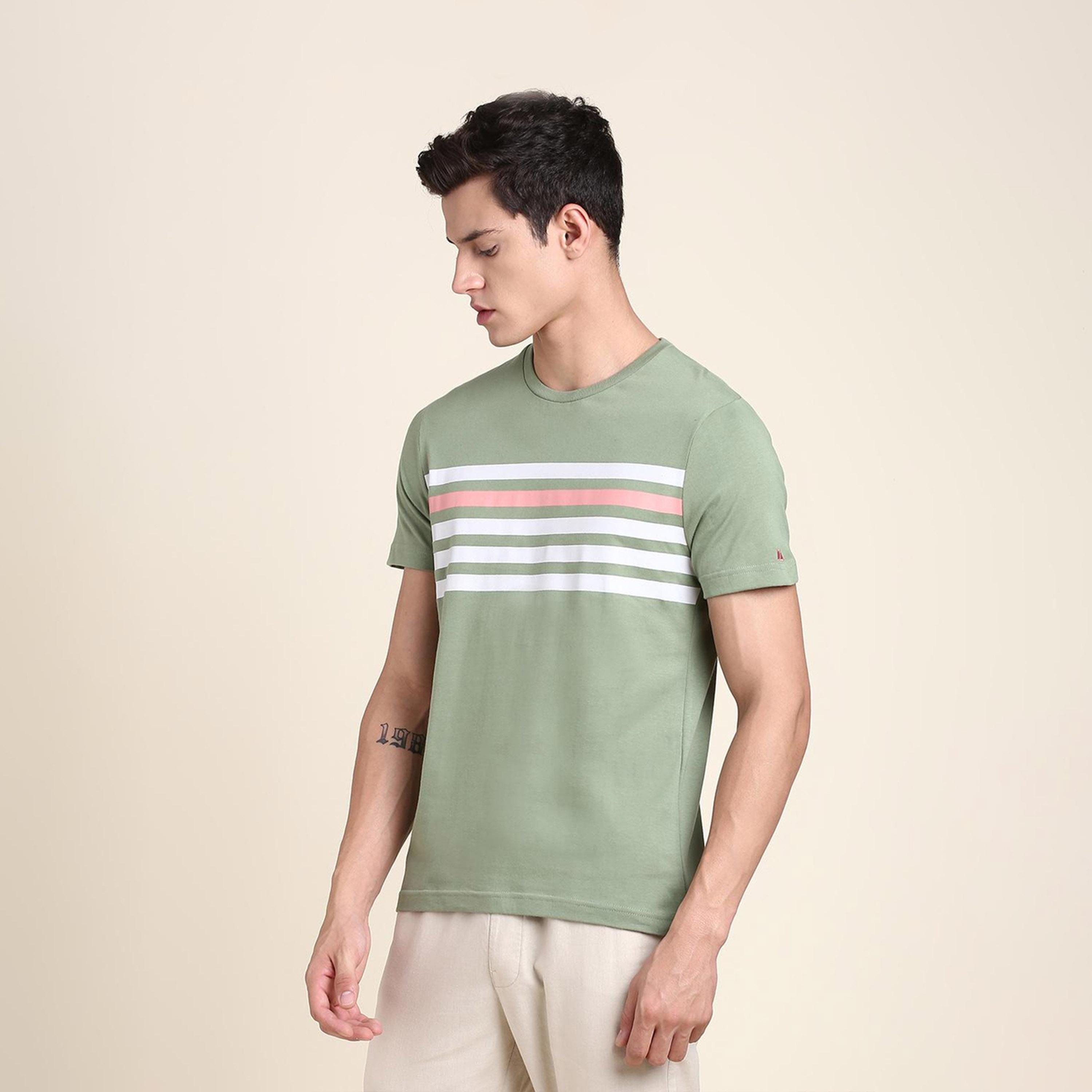 دينيس لينغو× ستايلي-  تي شيرت رجالي برقبة دائرية وقصة عادية مخطط لون أخضر-men-clothing-tshirtsandpolos-tshirts-image-2