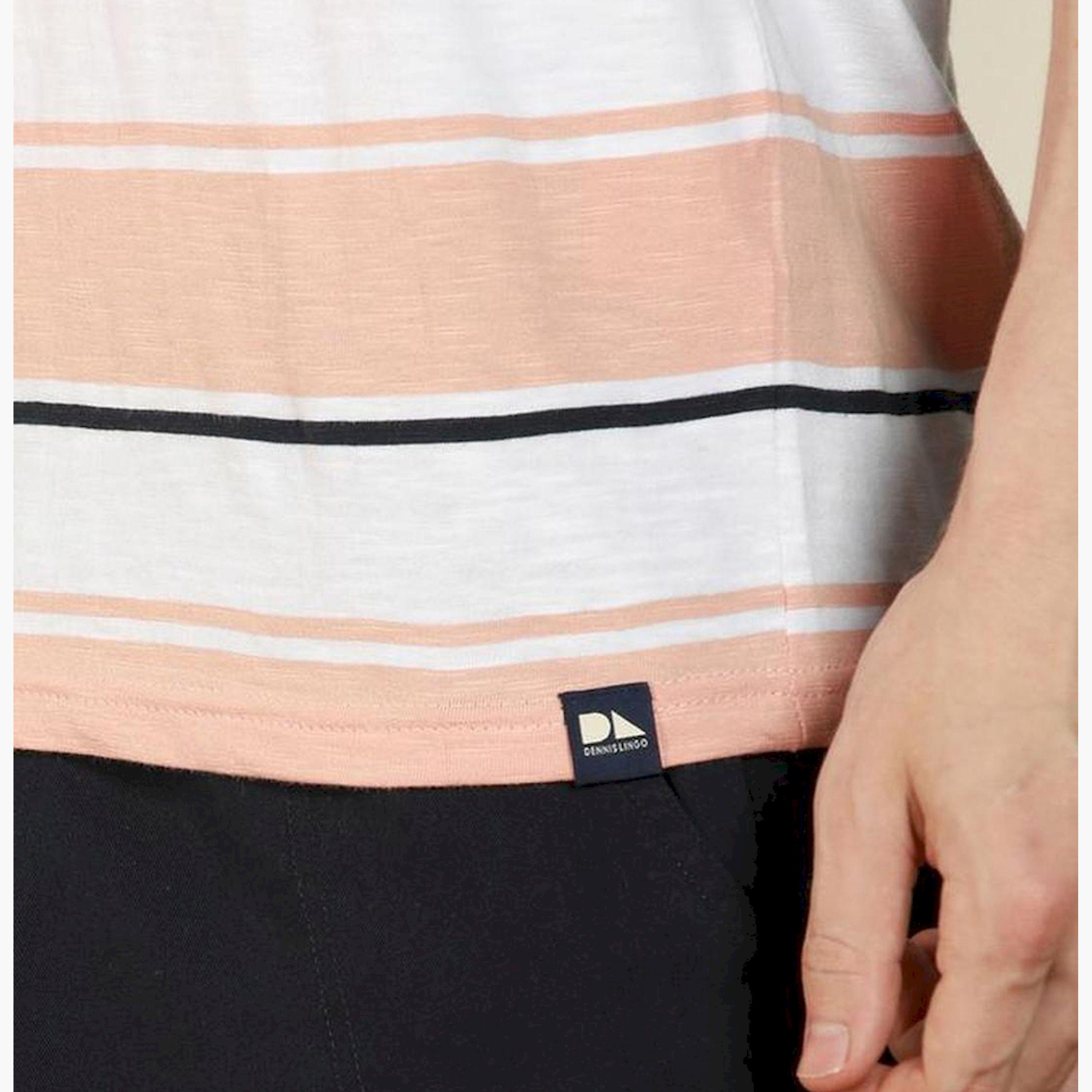 دينيس لينغو× ستايلي-  تي شيرت رجالي بغطاء رأس برقبة دائرية وقصة عادية مخططة لون خوخي-men-clothing-tshirtsandpolos-tshirts-image-7