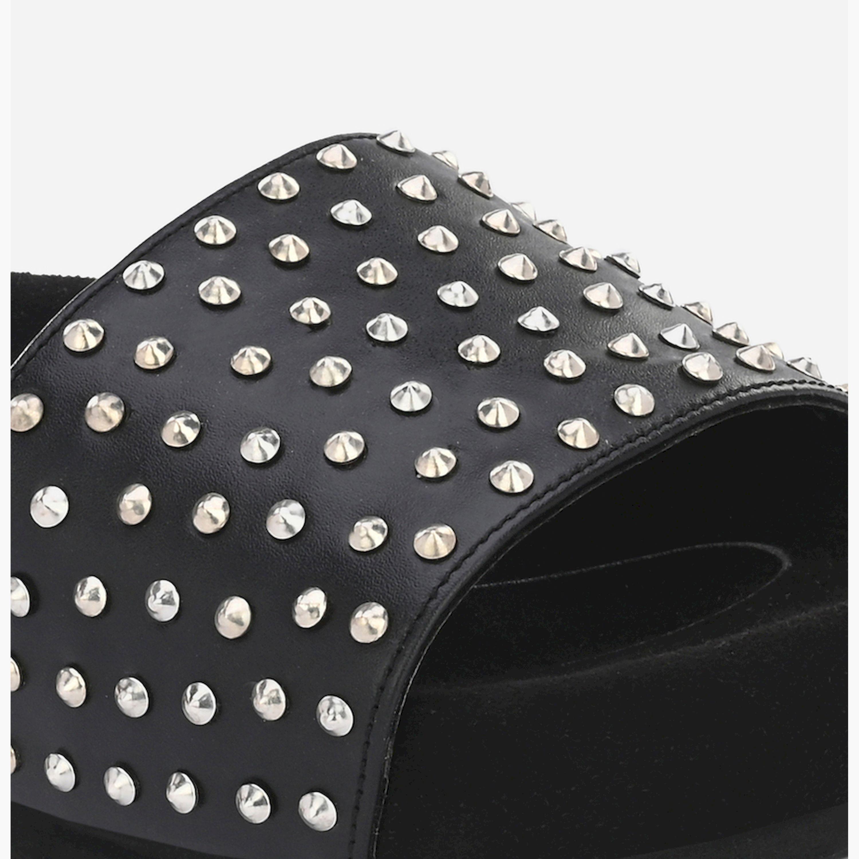 فريش فيت × ستايلي - صندل تقويمي مزين بني-women-shoes-sandals-flats-image-2