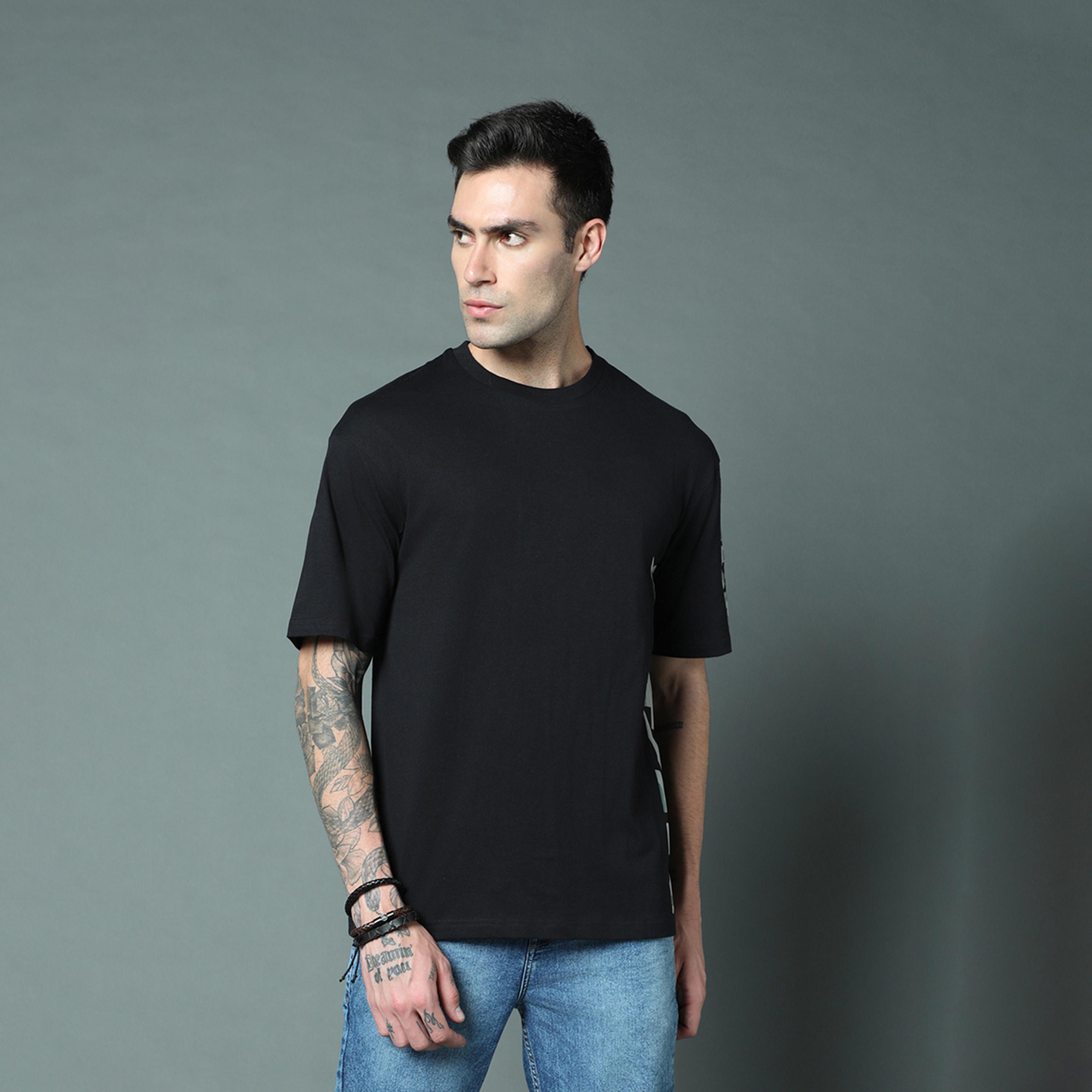 هاي ستار × ستايلي-  تي شيرت للرجال أسود-men-clothing-tshirtsandpolos-tshirts-image-1