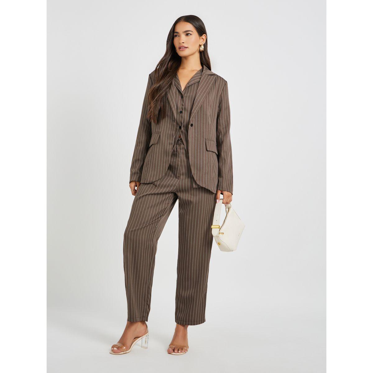 بليزر مخطط بقصة عادية-women-clothing-coatsandjackets-blazers-image-3
