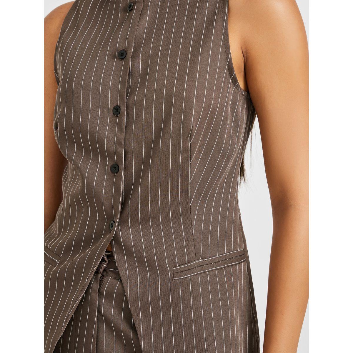 جيليه مخطط بياقة دائرية وأزرار-women-clothing-coatsandjackets-waistcoats-image-3