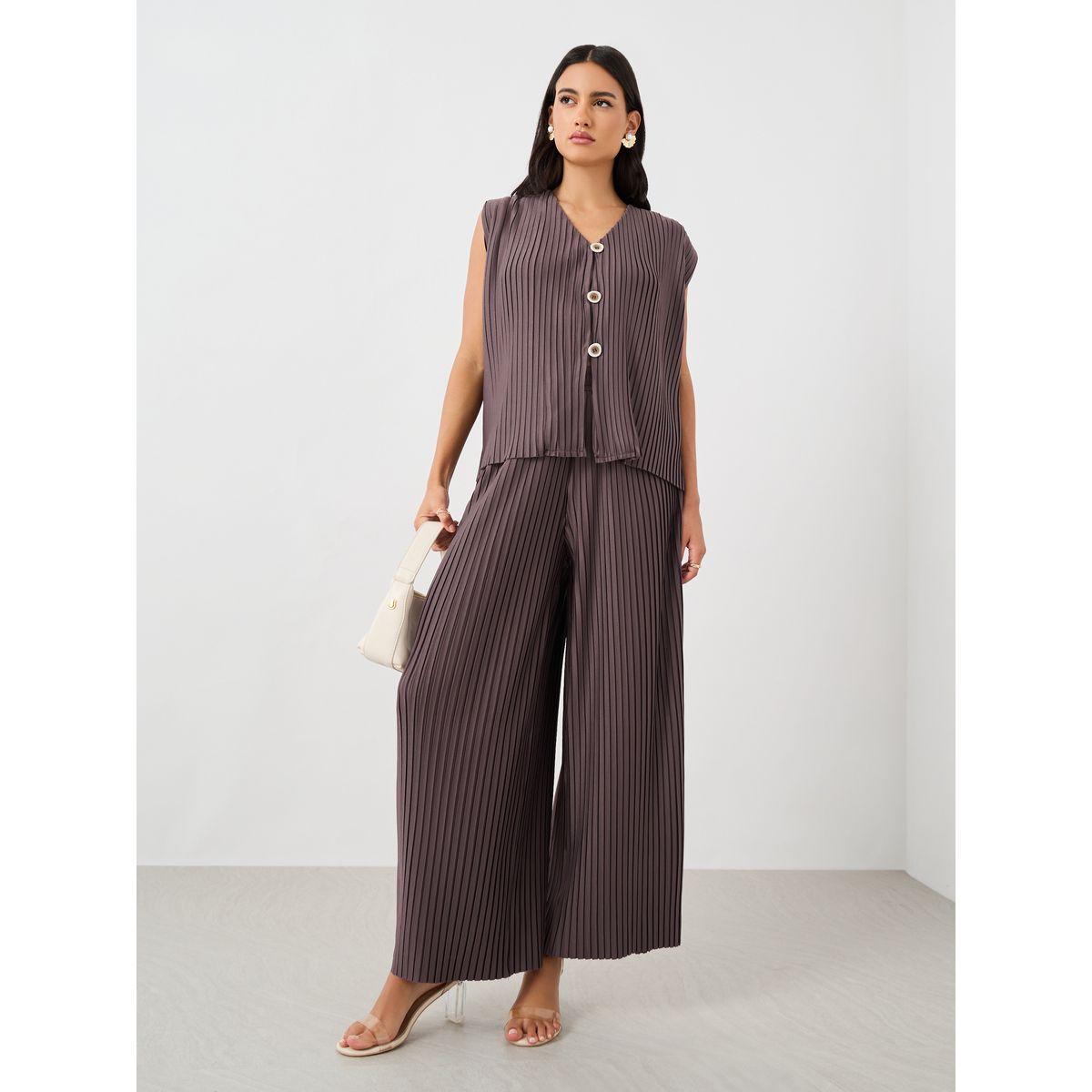 Styli Pleated V-Neck Buttoned Waistcoat-women-clothing-coatsandjackets-waistcoats-image-2