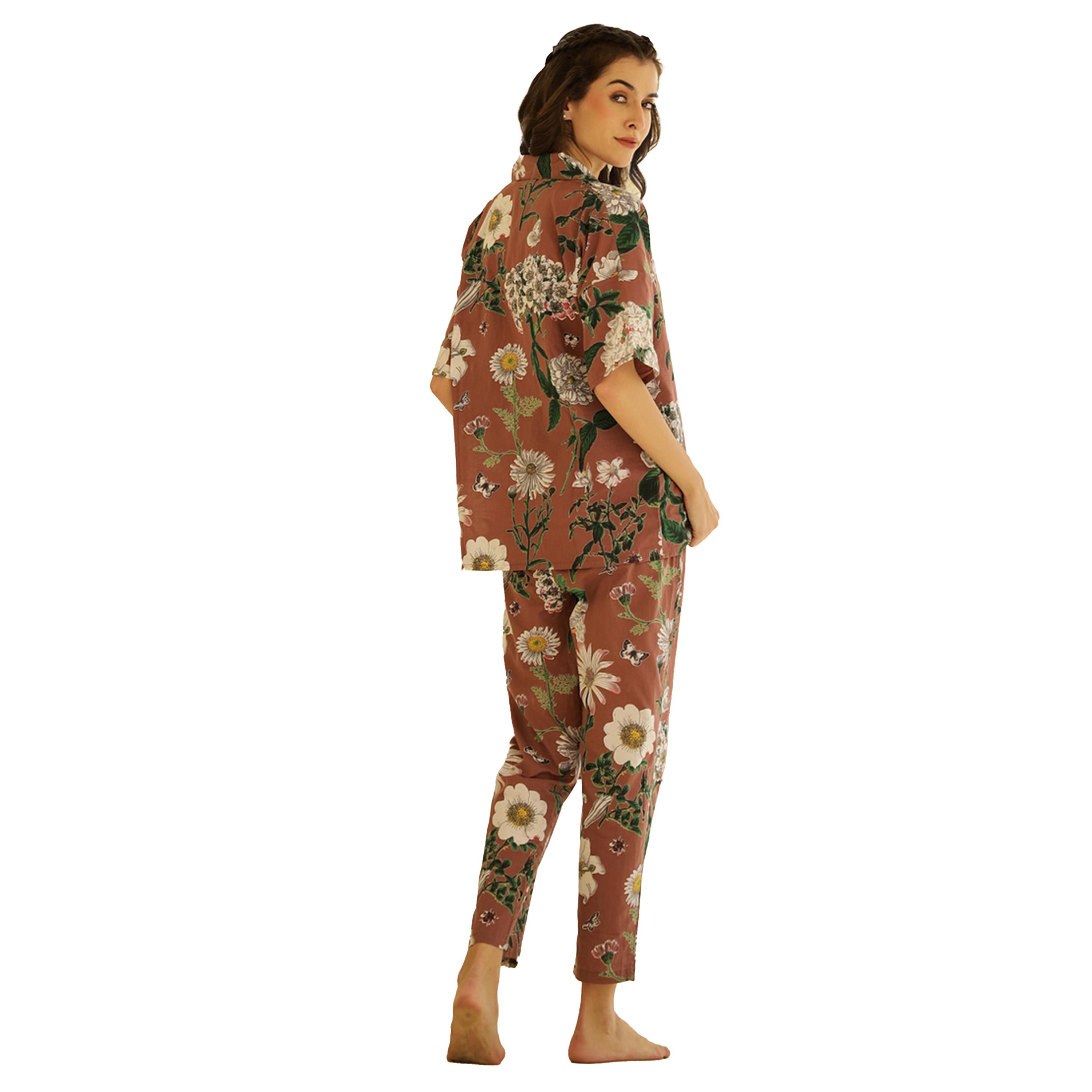 سانسكروتي هومز × ستايلي - طقم قميص وبنطال بيجامة قطني بطبعة زهور-women-clothing-nightwear-pyjamas-longsets-image-2