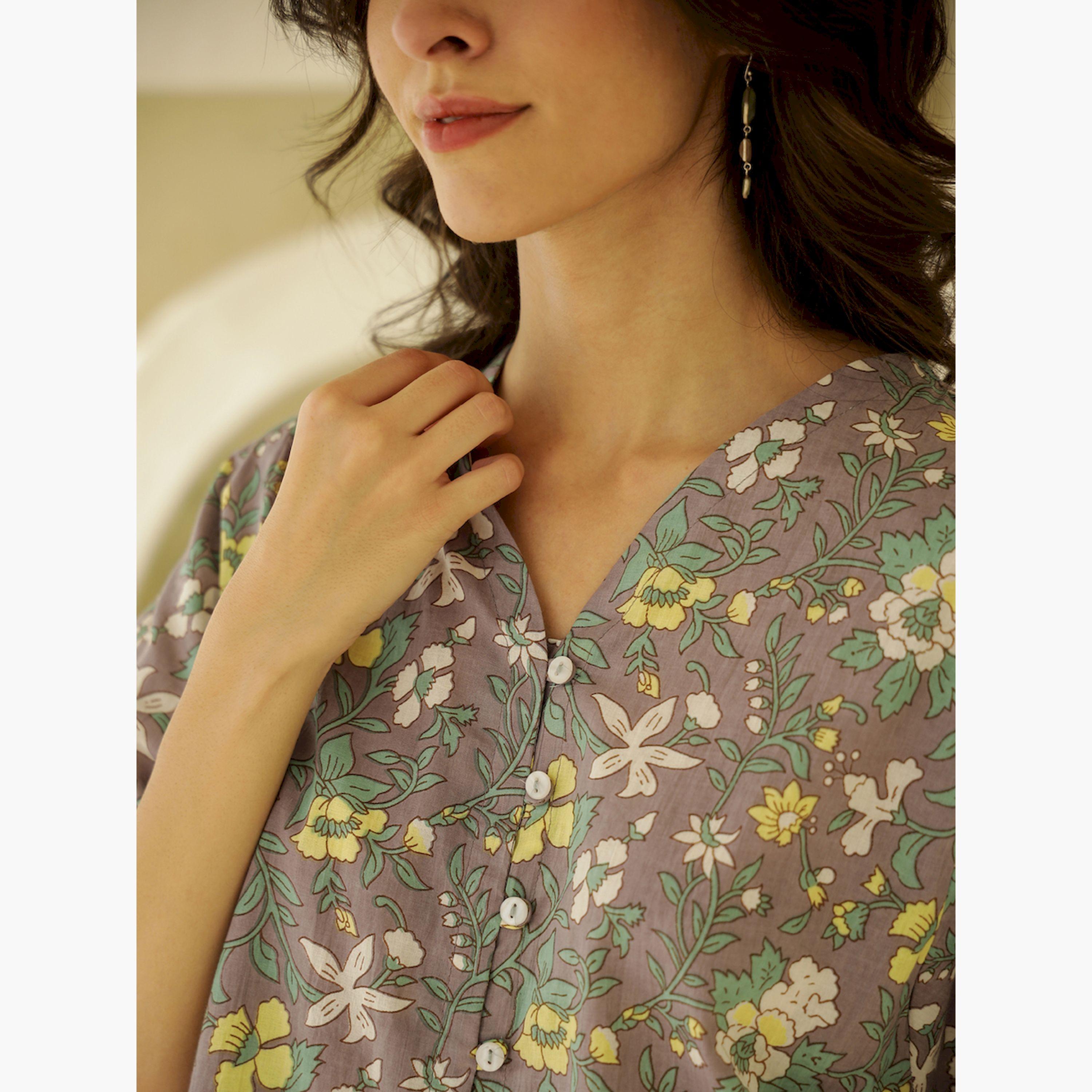 سانسكروتي هومز × ستايلي - طقم قميص قطني مطبوع بياقة V مع بنطال-women-clothing-coordsets-image-6