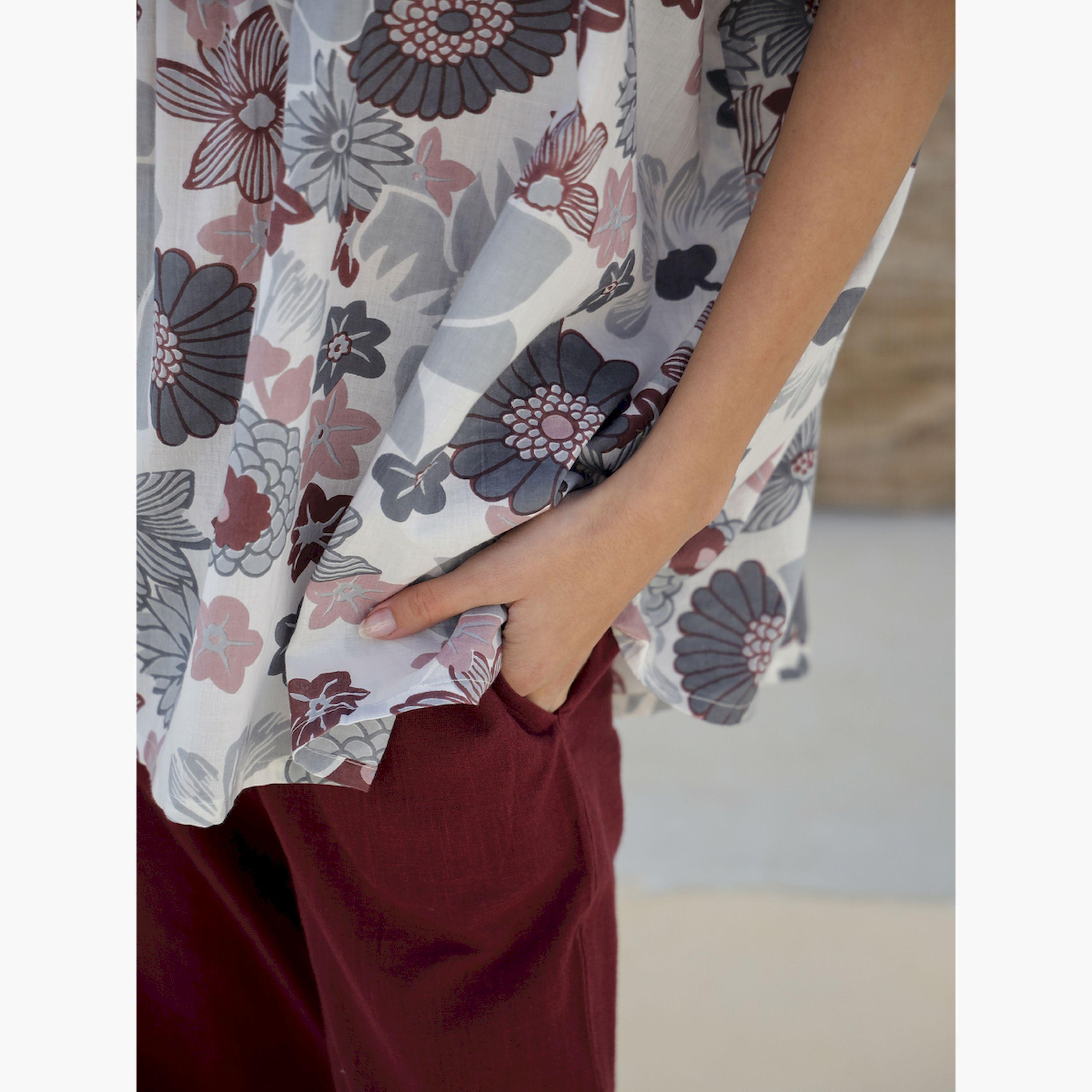 Sanskrutihomes X Styli Printed Round Neck Longline Top and Trousers Co-Ords-women-clothing-coordsets-image-6