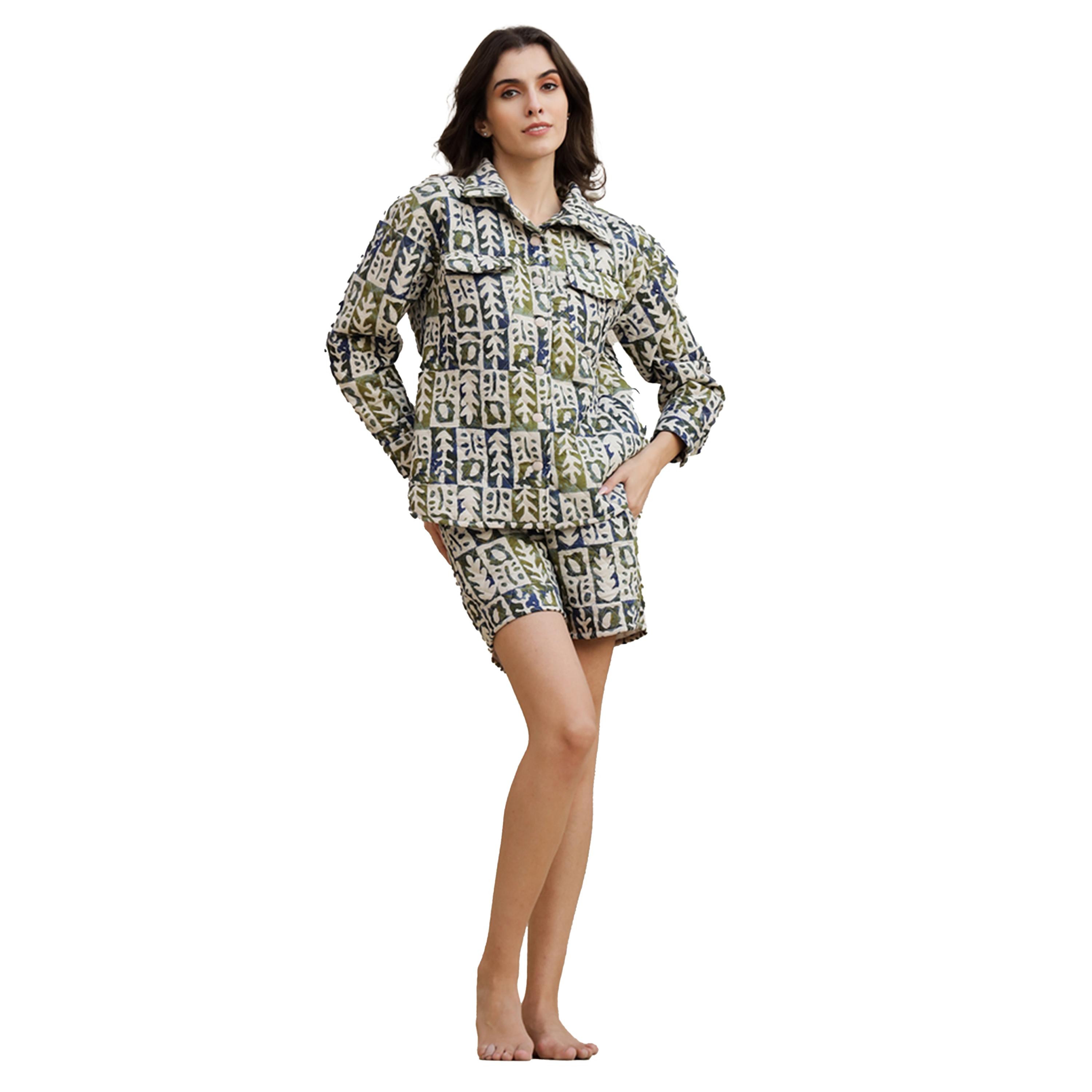 سانسكروتي هومز × ستايلي - طقم قميص بأزرار مع شورت مطبوع-women-clothing-coordsets-image-2
