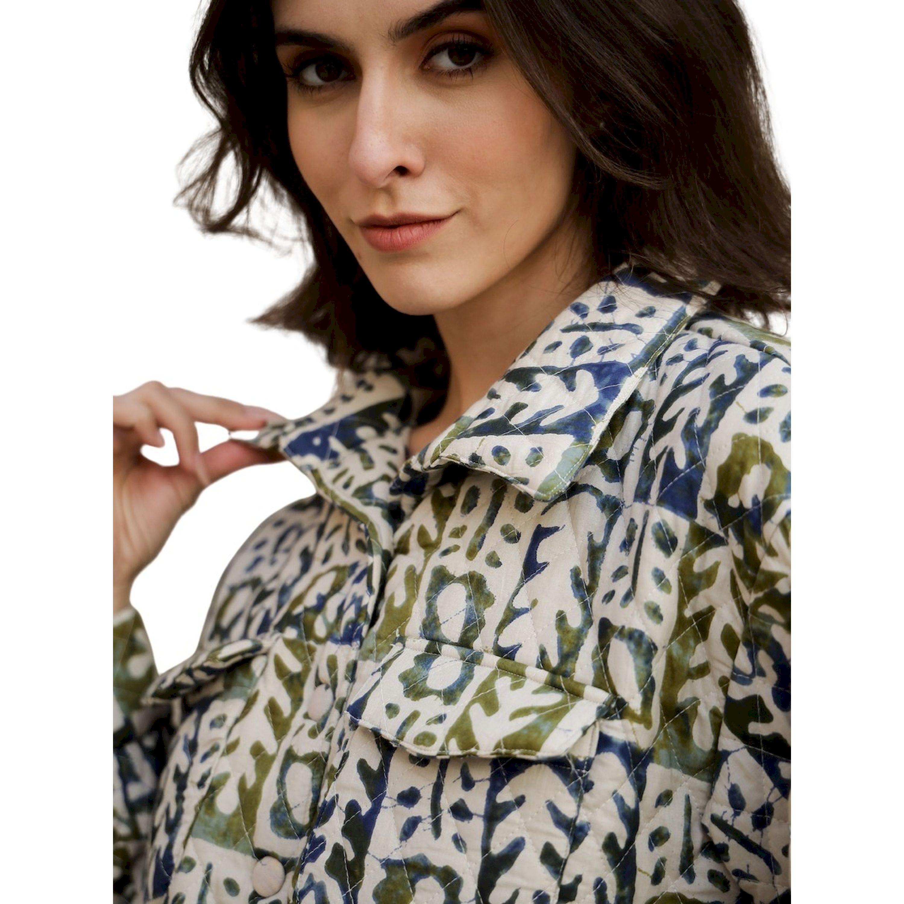 سانسكروتي هومز × ستايلي - طقم قميص بأزرار مع شورت مطبوع-women-clothing-coordsets-image-6