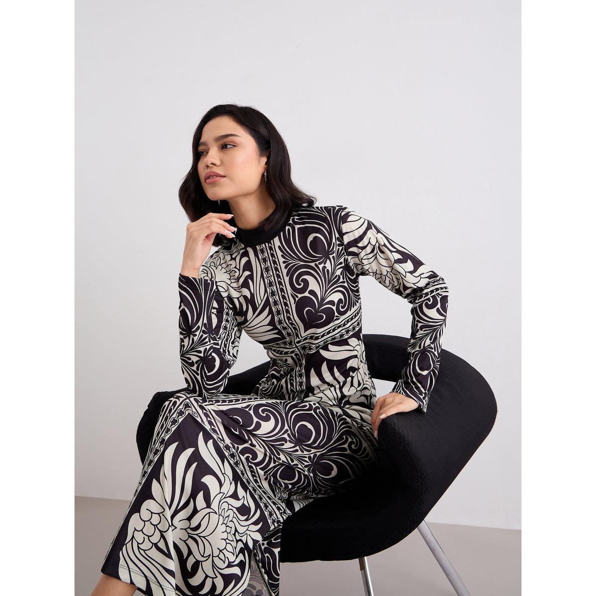 فستان طويل بطبعات وشاح مع ياقة عالية-women-clothing-dresses-image-5
