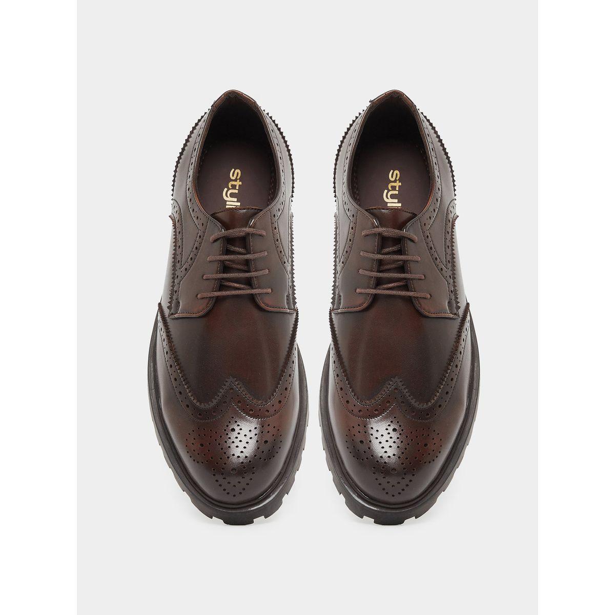 Styli Plain Wingtip Lace-Up Brogue Shoes-men-shoes-formalshoes-image-5