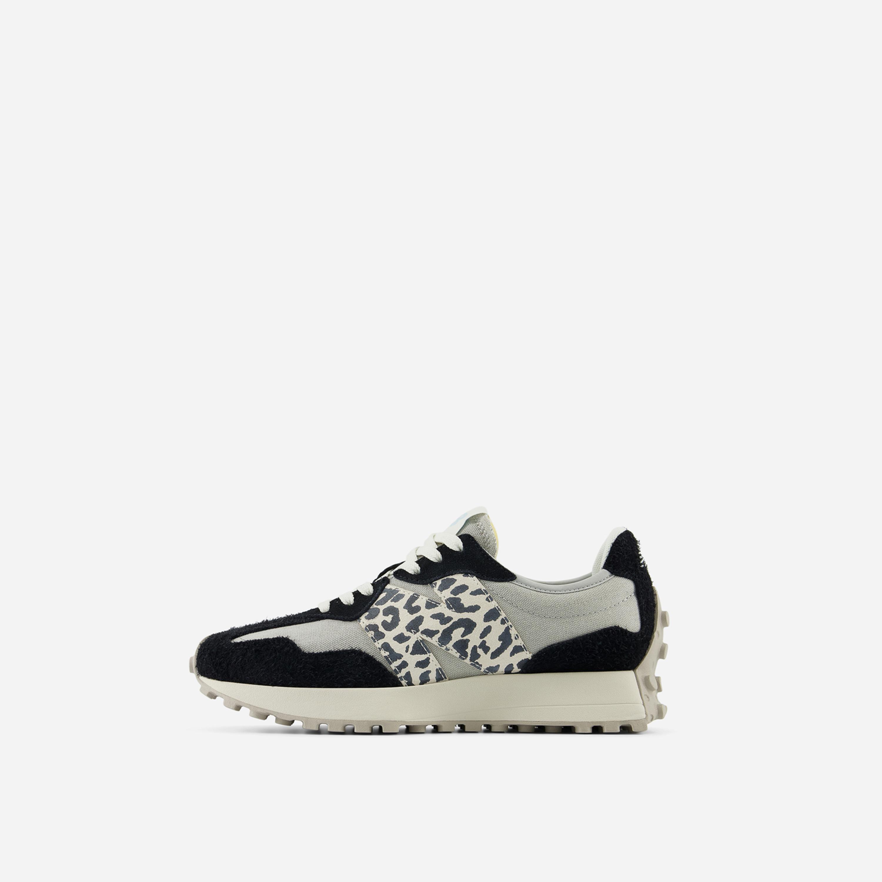 New Balance 327 Sneakers-women-shoes-sneakers-image-1
