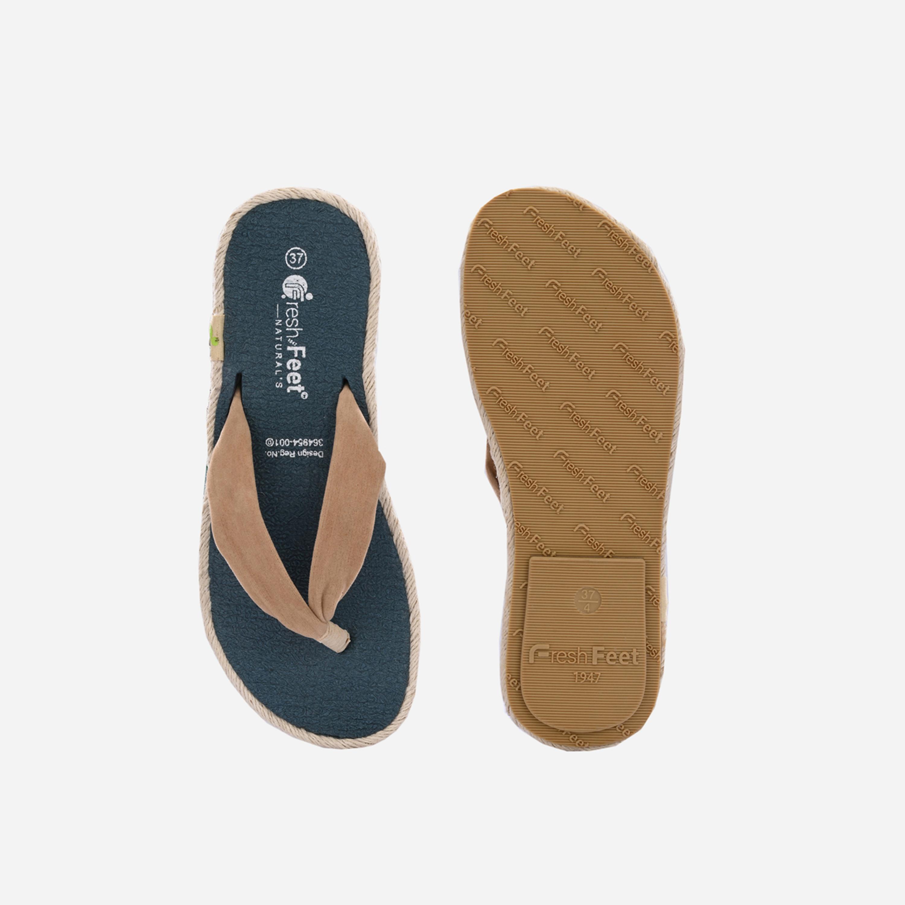 فريش فيت × ستايلي - شبشب يوجا بيج سادة بمقدمة مدببة-women-shoes-sandals-flats-image-6
