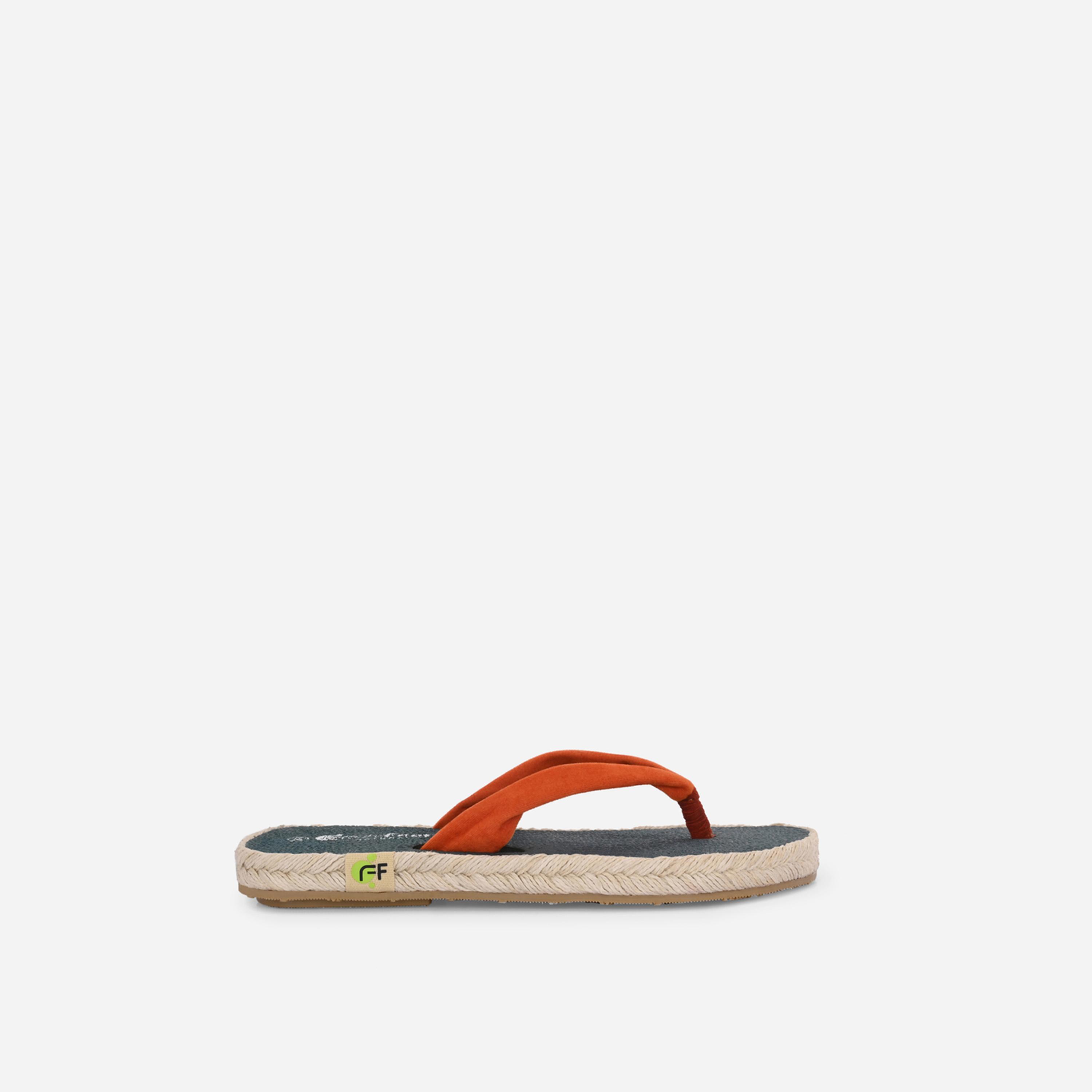 فريش فيت × ستايلي - شبشب يوجا سادة أحمر-women-shoes-sandals-flats-image-4