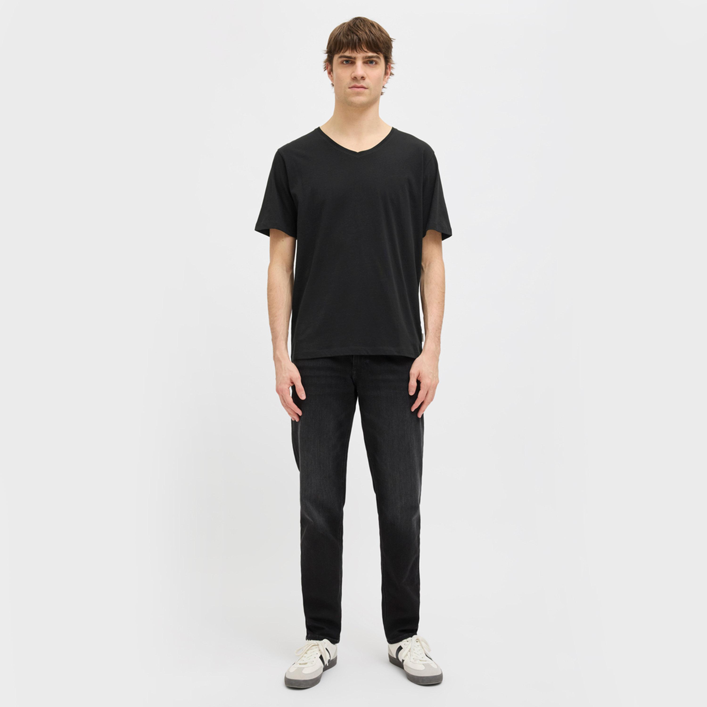 ريبيل × ستايلي - تي شيرت جريباسيك بفتحة رقبة على شكل حرف V-men-clothing-tshirtsandpolos-tshirts-image-6