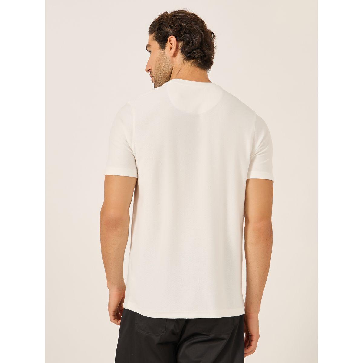 تيشيرت بتفاصيل مُزخرفة وأكمام قصيرة-men-clothing-tshirtsandpolos-tshirts-image-4