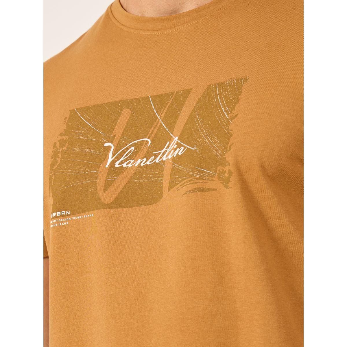تيشيرت بياقة ضيقة وطبعة جرافيك-men-clothing-tshirtsandpolos-tshirts-image-3