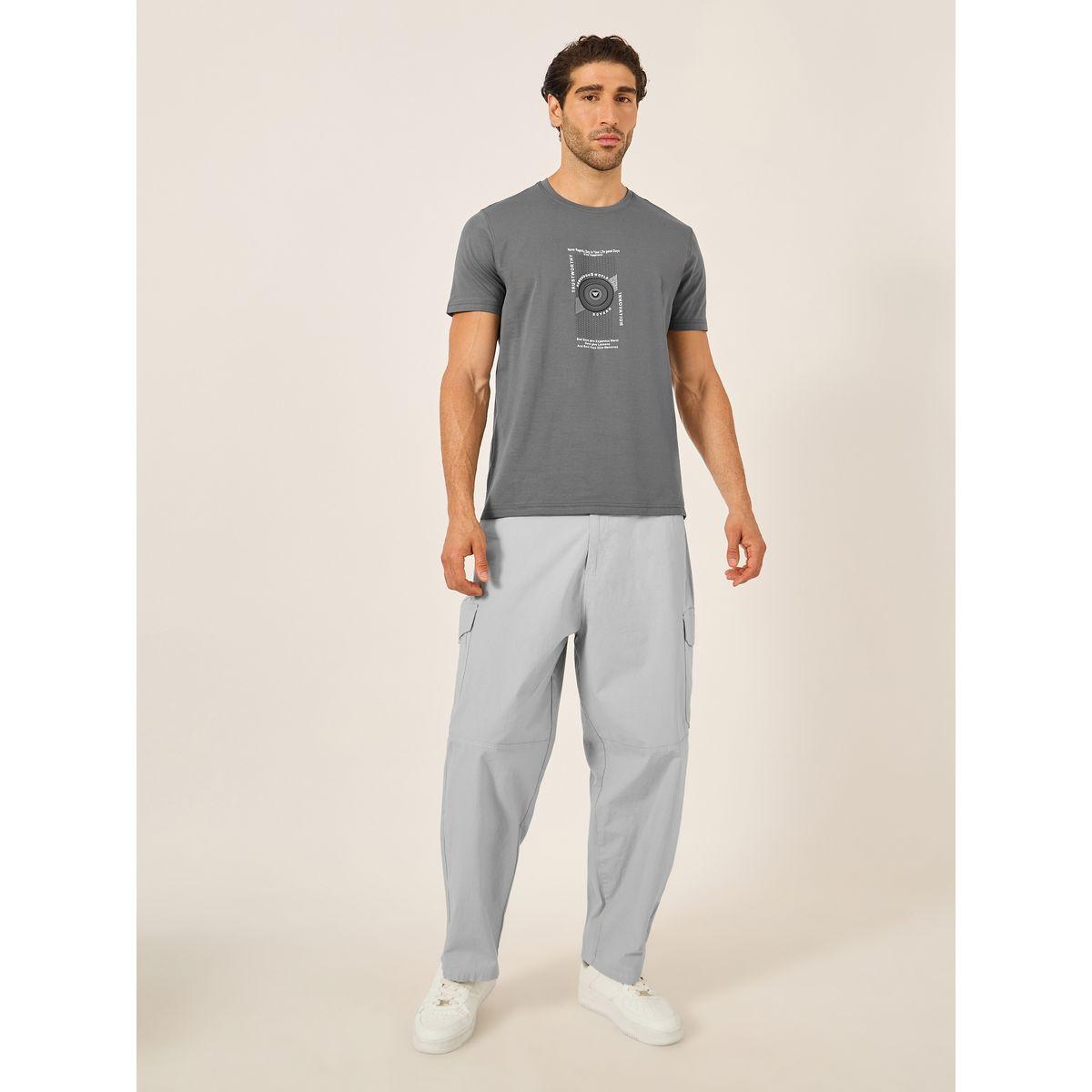 تيشيرت بياقة ضيقة وطبعة جرافيك-men-clothing-tshirtsandpolos-tshirts-image-2