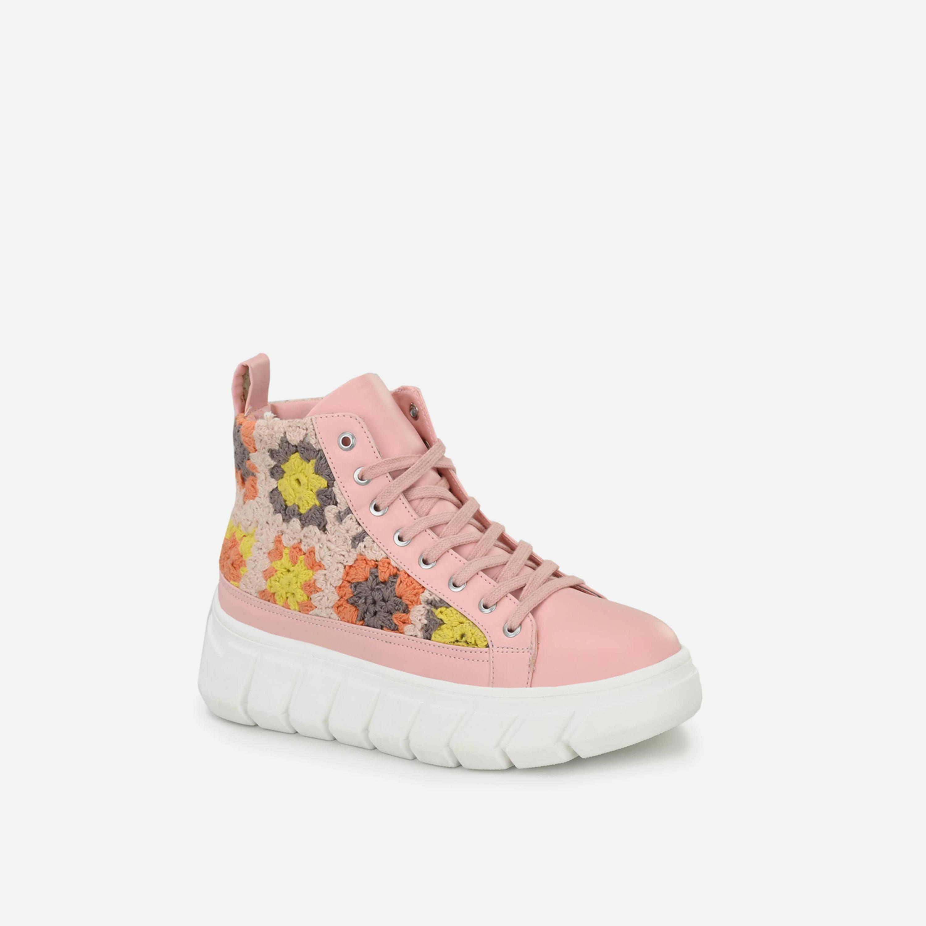 فريش فيت × ستايلي - حذاء رياضي مرتفع الياقة بكروشيه ورباط للإغلاق-women-shoes-sneakers-image-2