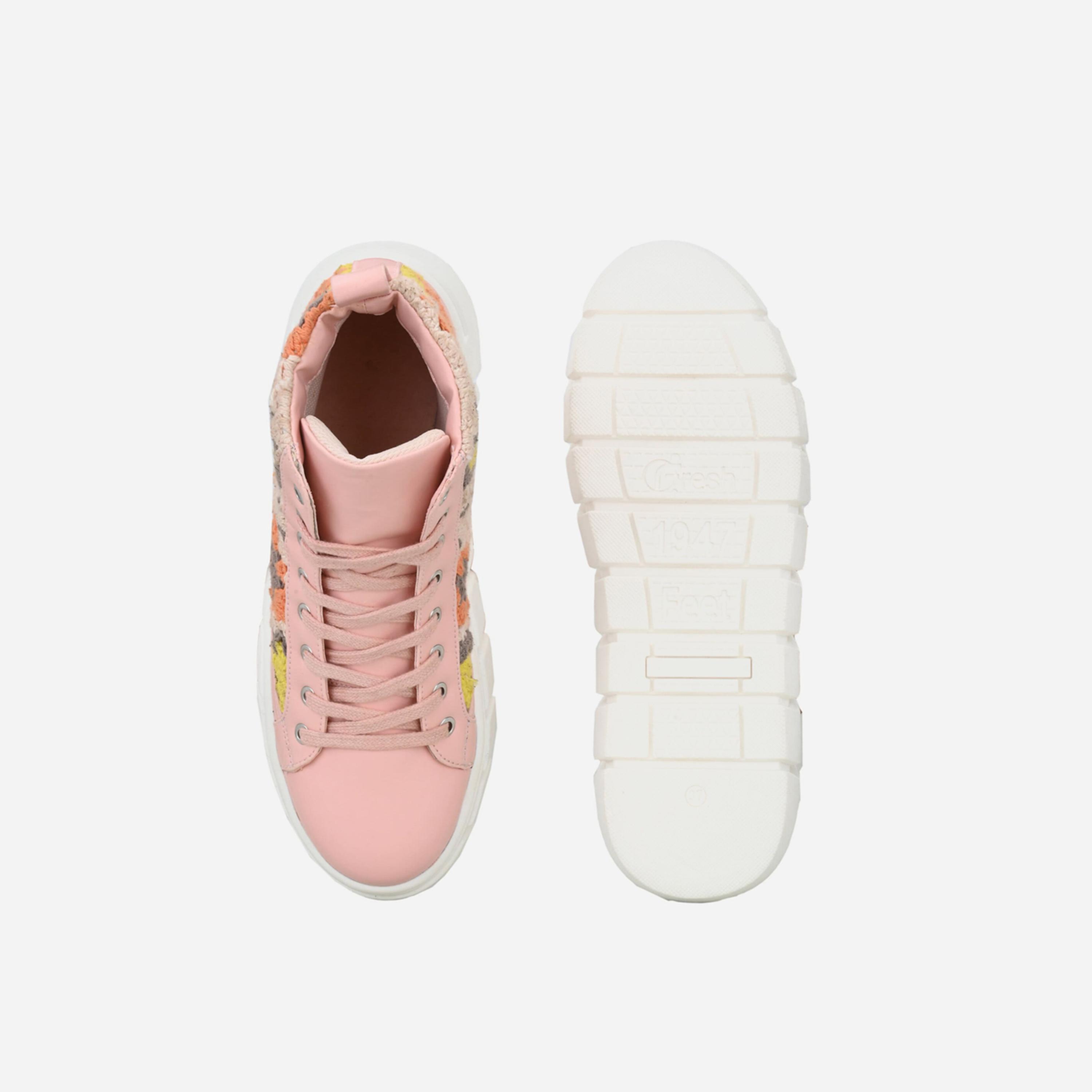فريش فيت × ستايلي - حذاء رياضي مرتفع الياقة بكروشيه ورباط للإغلاق-women-shoes-sneakers-image-6