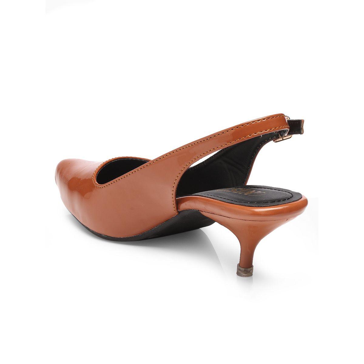 حذاء بكعب قطة ومقدمة مدببة مع سير خلفي-women-shoes-heels-image-6
