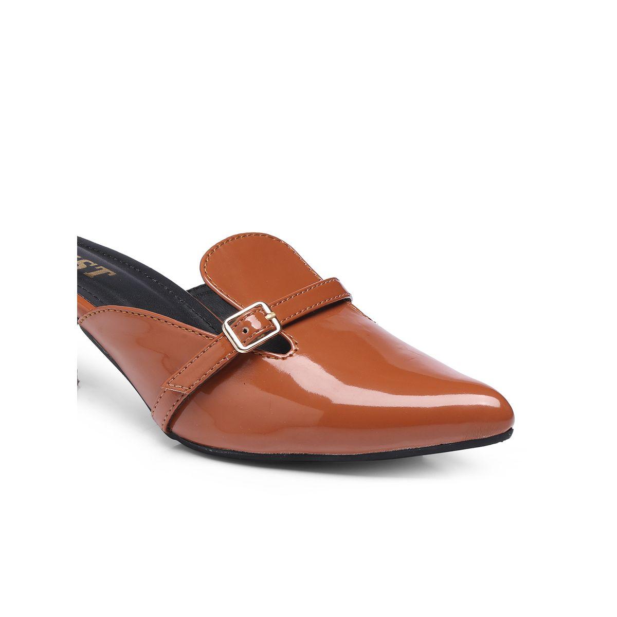 حذاء ميولز بكعب قطة ومقدمة مدببة مع إبزيم-women-shoes-heels-image-3