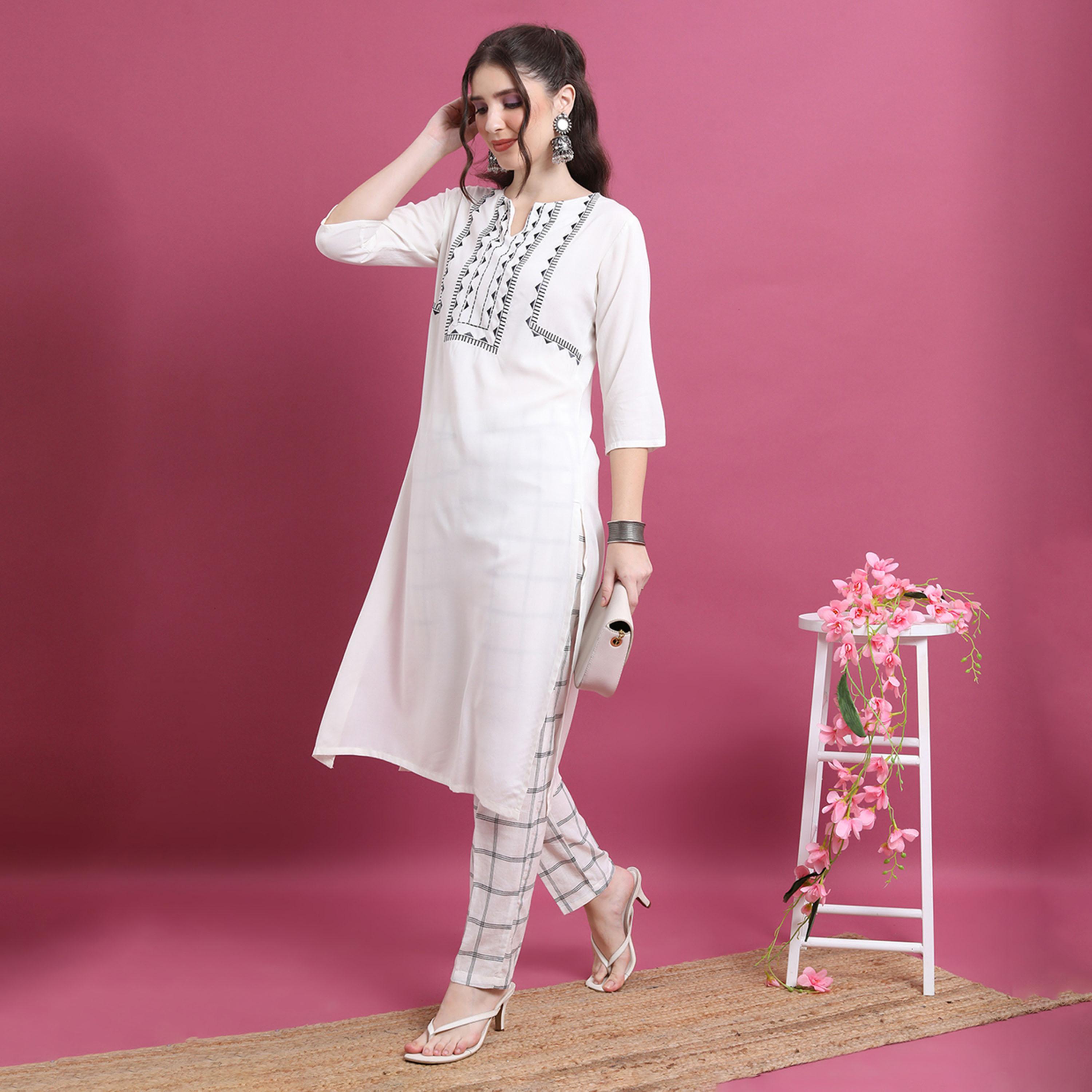 فيشود × ستايلي - بنطال نسائي مستقيم مربعات - أوف وايت-women-clothing-bottoms-trousers-image-2