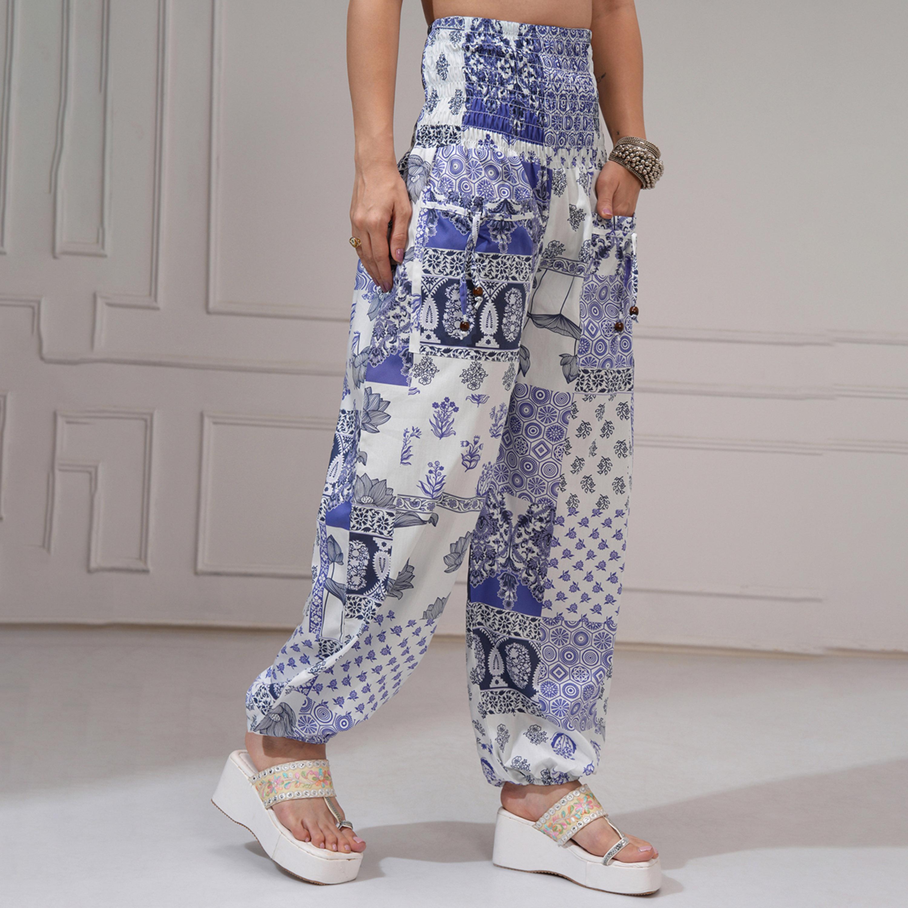 فيشود × ستايلي - بنطال نسائي مطبوع بزخارف عرقية-women-clothing-bottoms-trousers-image-1