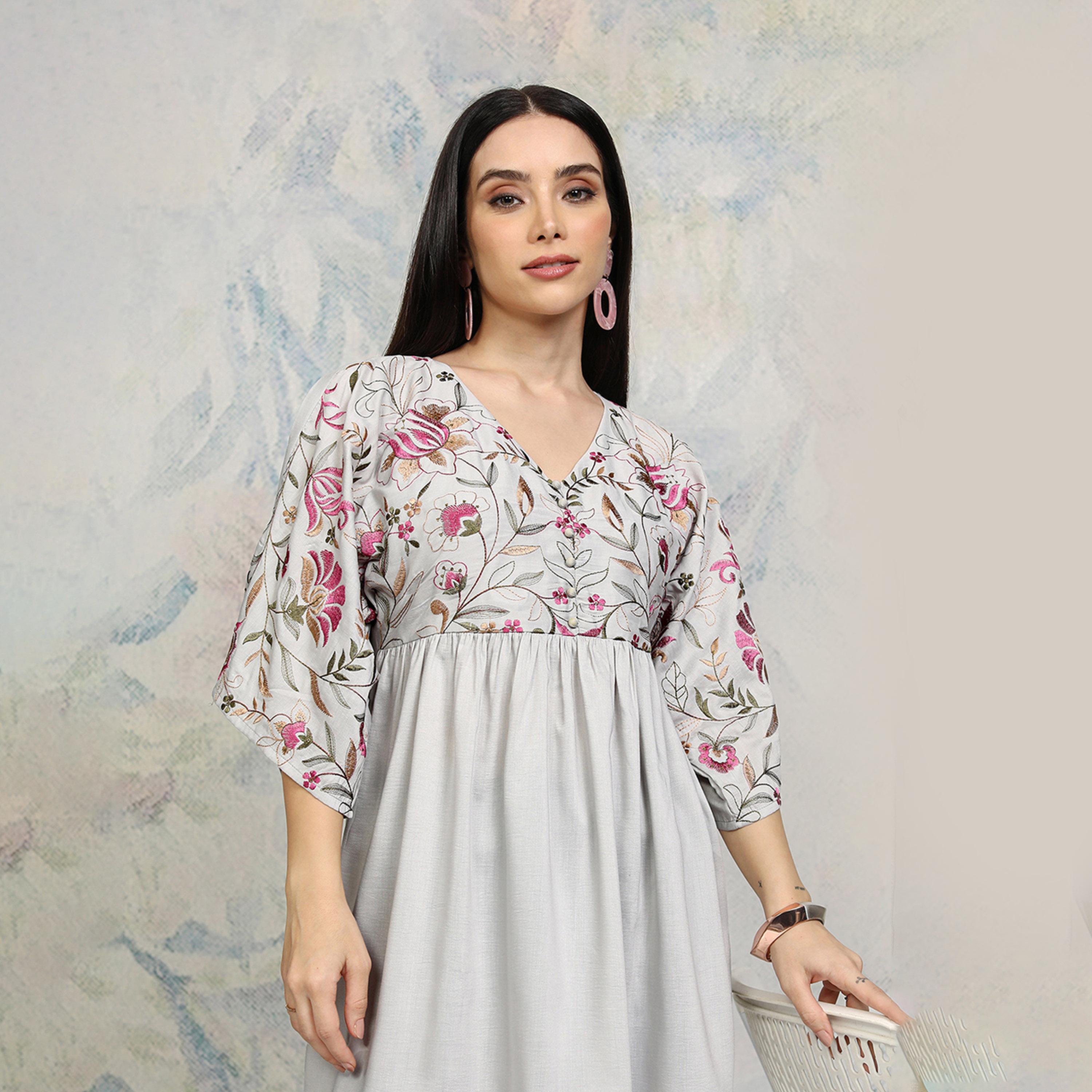 فيشود × ستايلي - تونيك نسائي مطرز بفتحة رقبة على شكل حرف V-women-clothing-shirtsandblouses-blouses-image-2