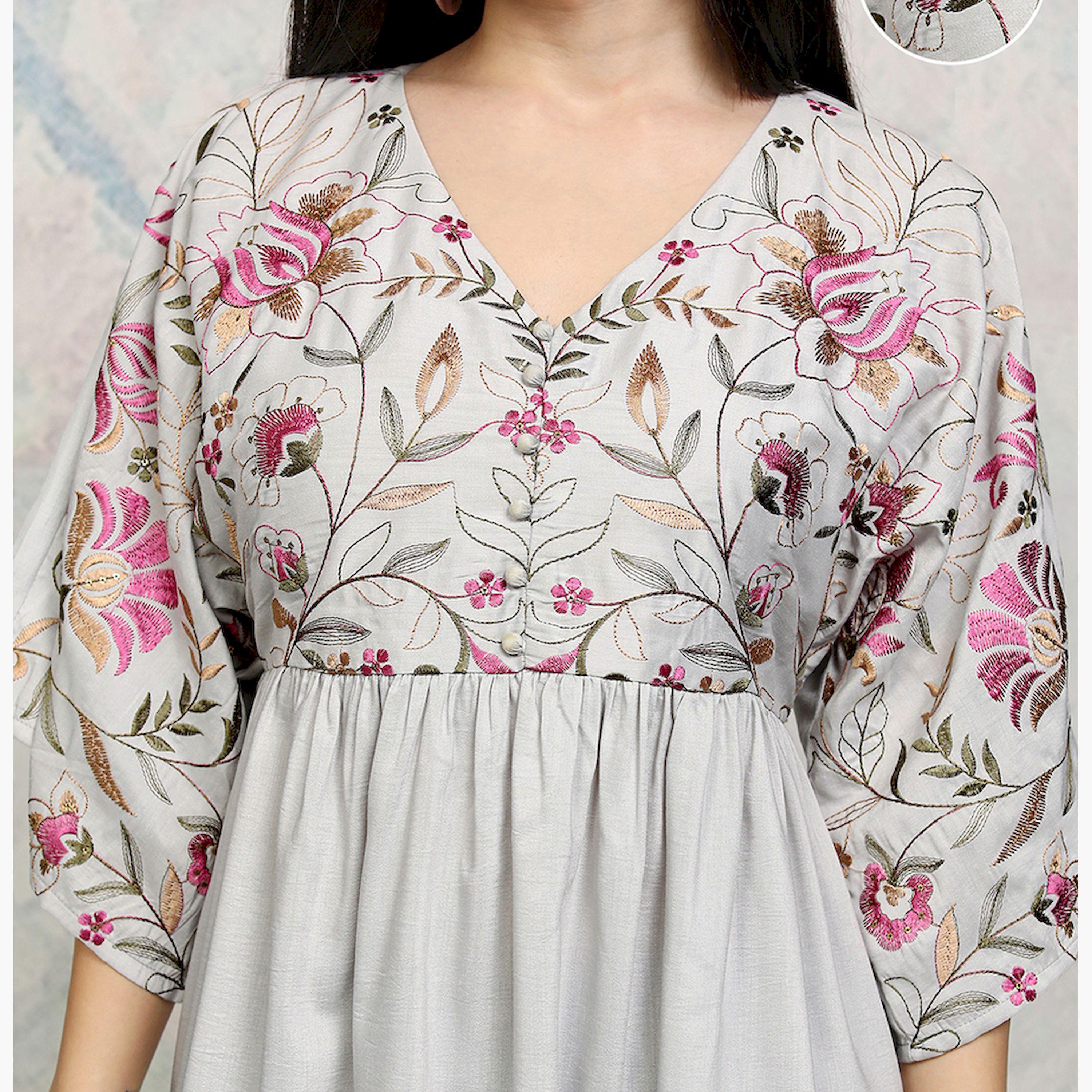 فيشود × ستايلي - تونيك نسائي مطرز بفتحة رقبة على شكل حرف V-women-clothing-shirtsandblouses-blouses-image-5