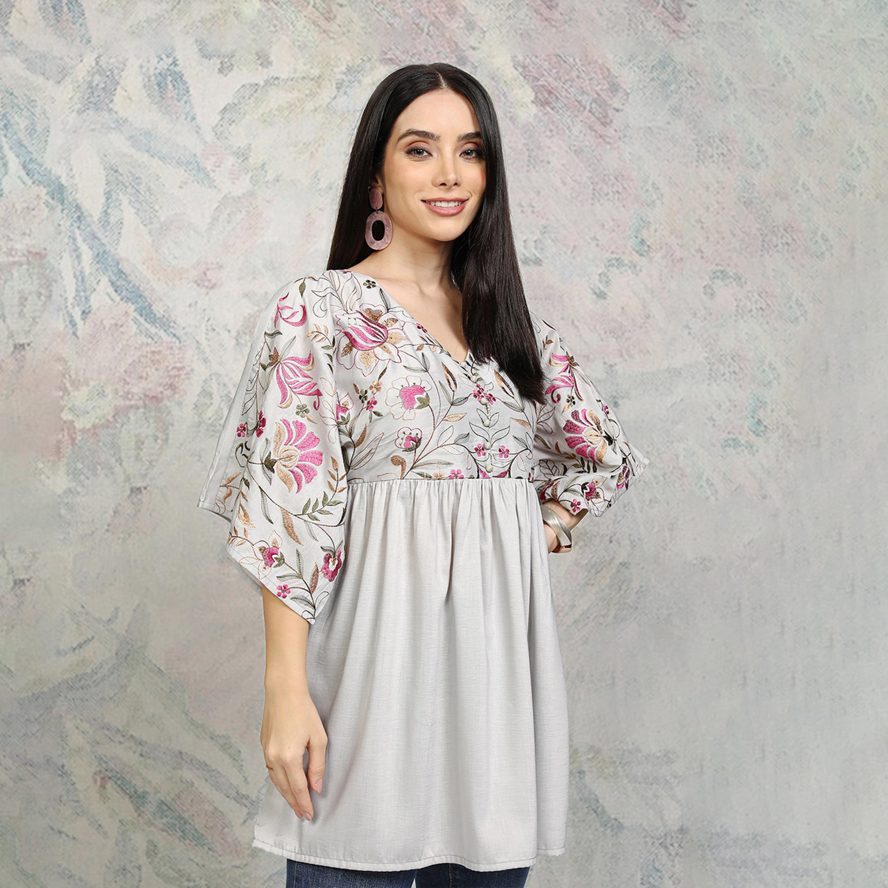 فيشود × ستايلي - تونيك نسائي مطرز بفتحة رقبة على شكل حرف V-women-clothing-shirtsandblouses-blouses-image-6
