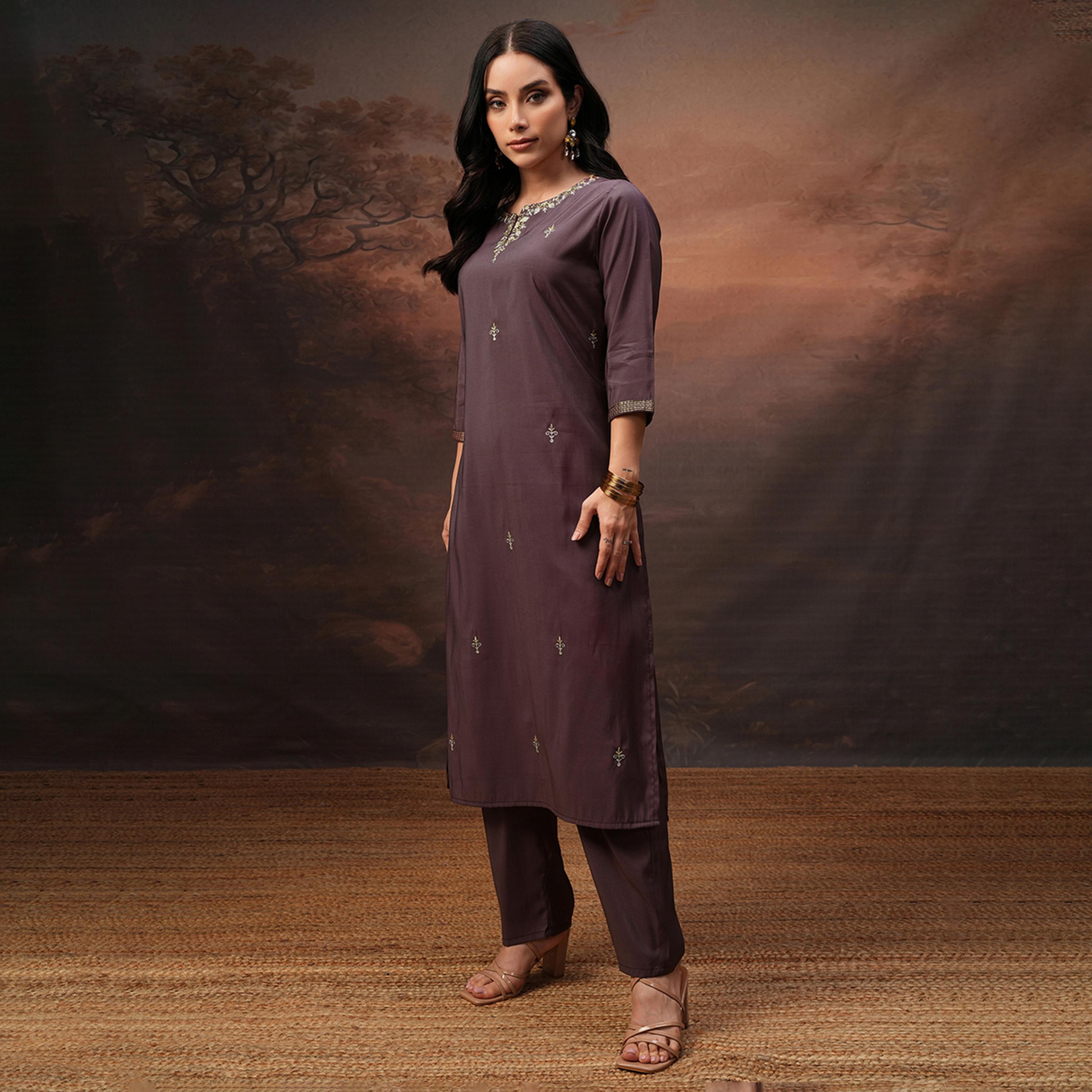 Vishudh X Styli Burgundy Embroidered Round Neck Three-Quarter Sleeves Tunic & Trouser-women-clothing-coordsets-image-4