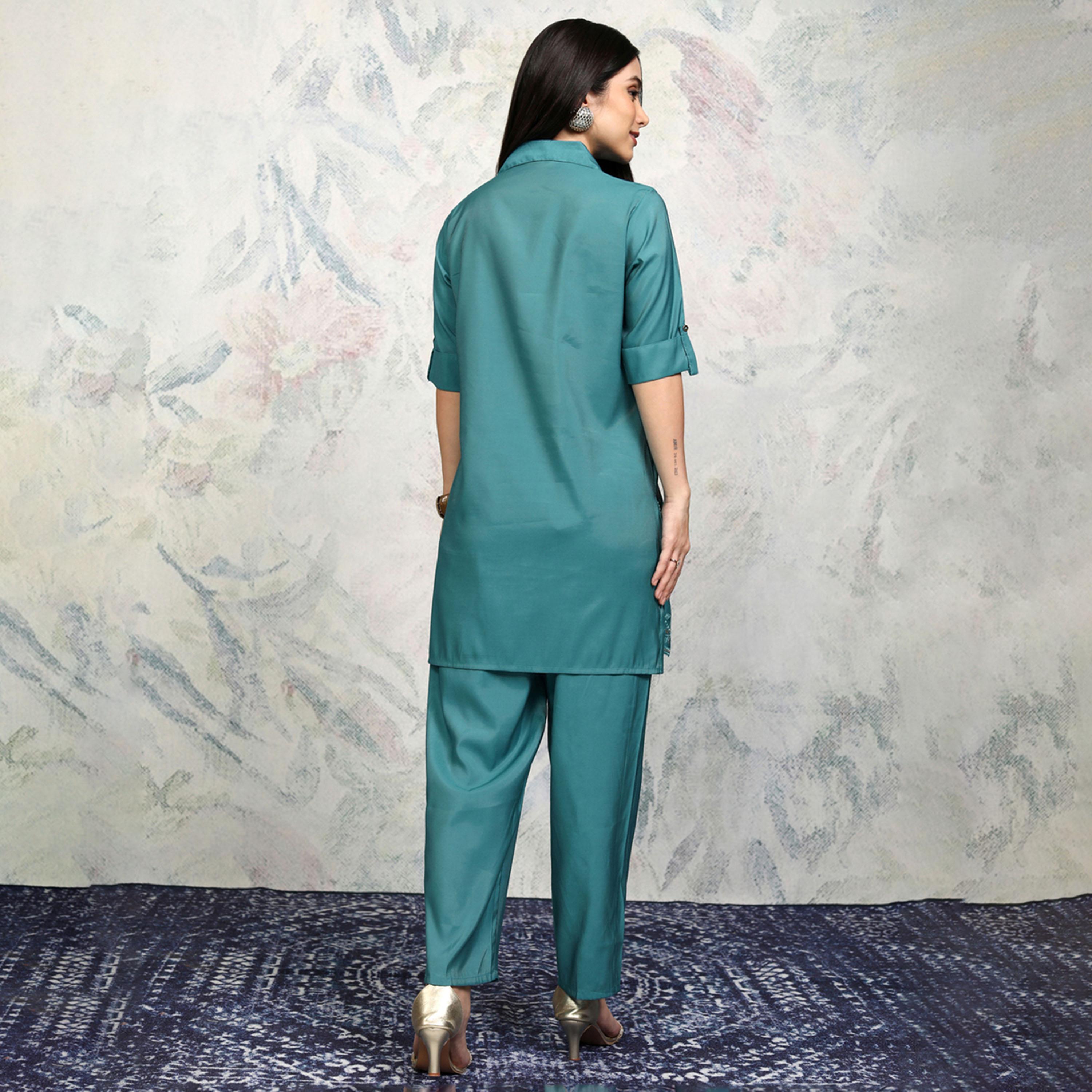 فيشود × ستايلي - قميص أزرق مخضر مطرز بياقة مع بنطال-women-clothing-coordsets-image-2