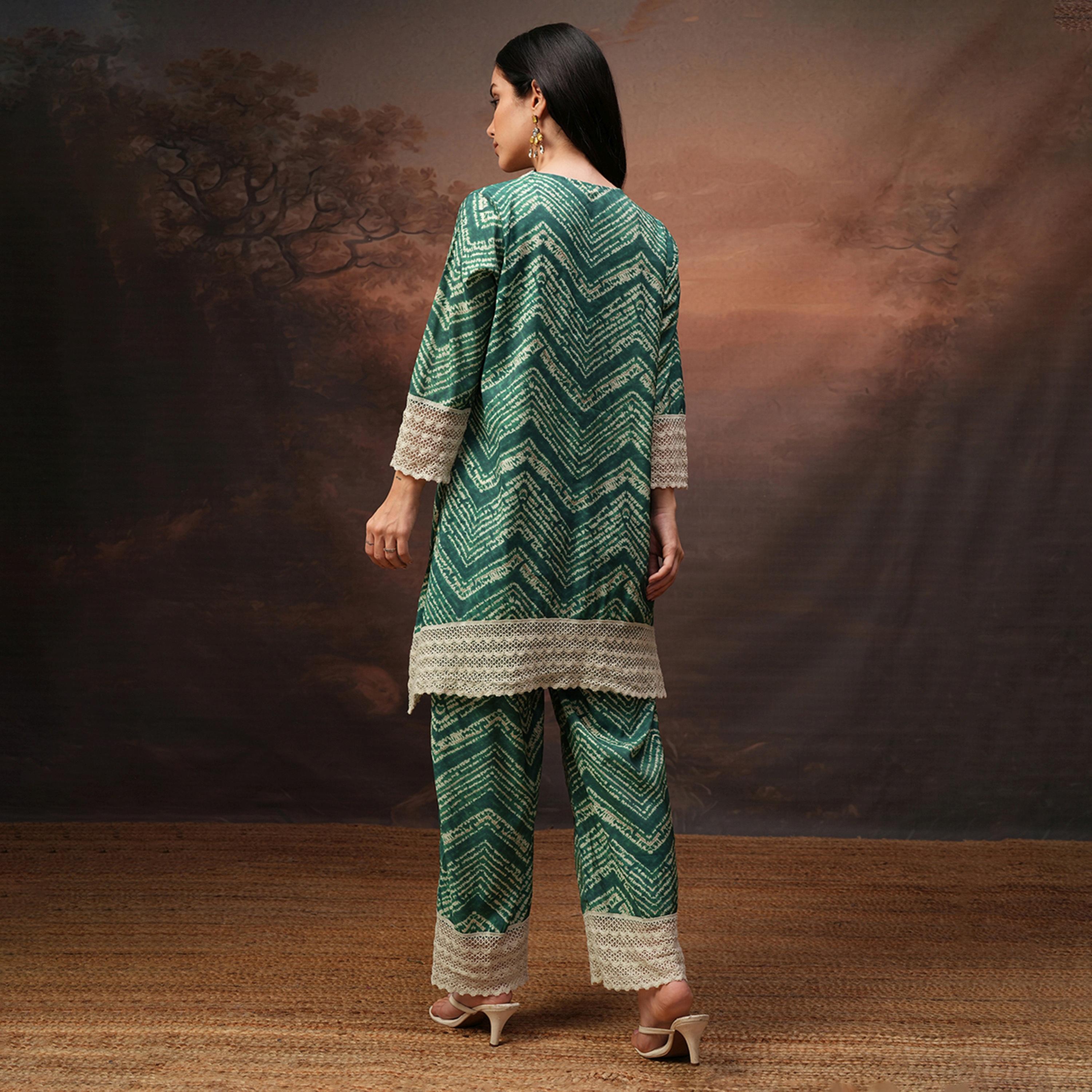 فيشود × ستايلي - تونيك مطبوع بفتحة رقبة V وأكمام ثلاثة أرباع مع بنطال - أخضر-women-clothing-coordsets-image-3