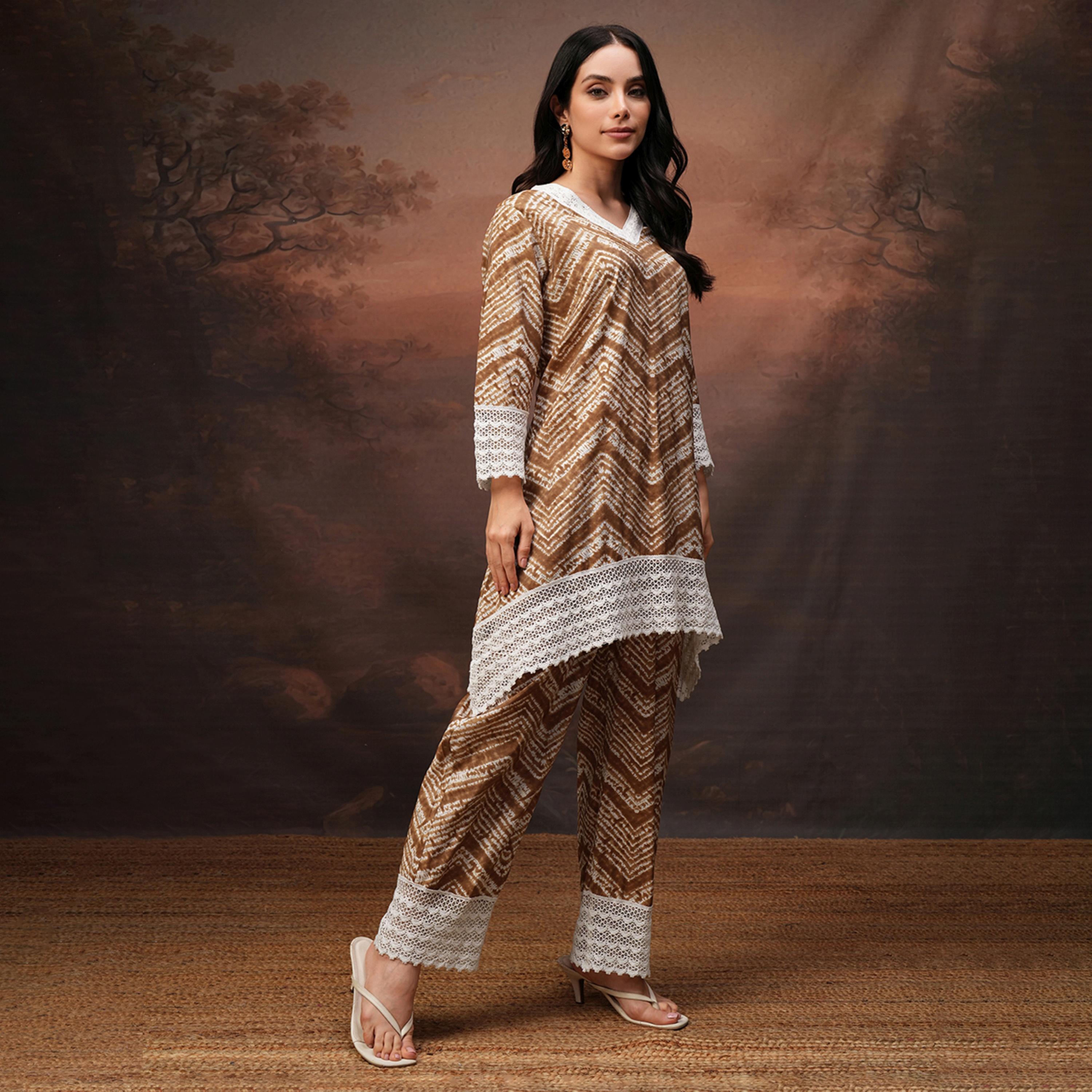 Vishudh X Styli Coffee Brown Printed V-Neck Three-Quarter Sleeves Tunic With Trouser-women-clothing-coordsets-image-4