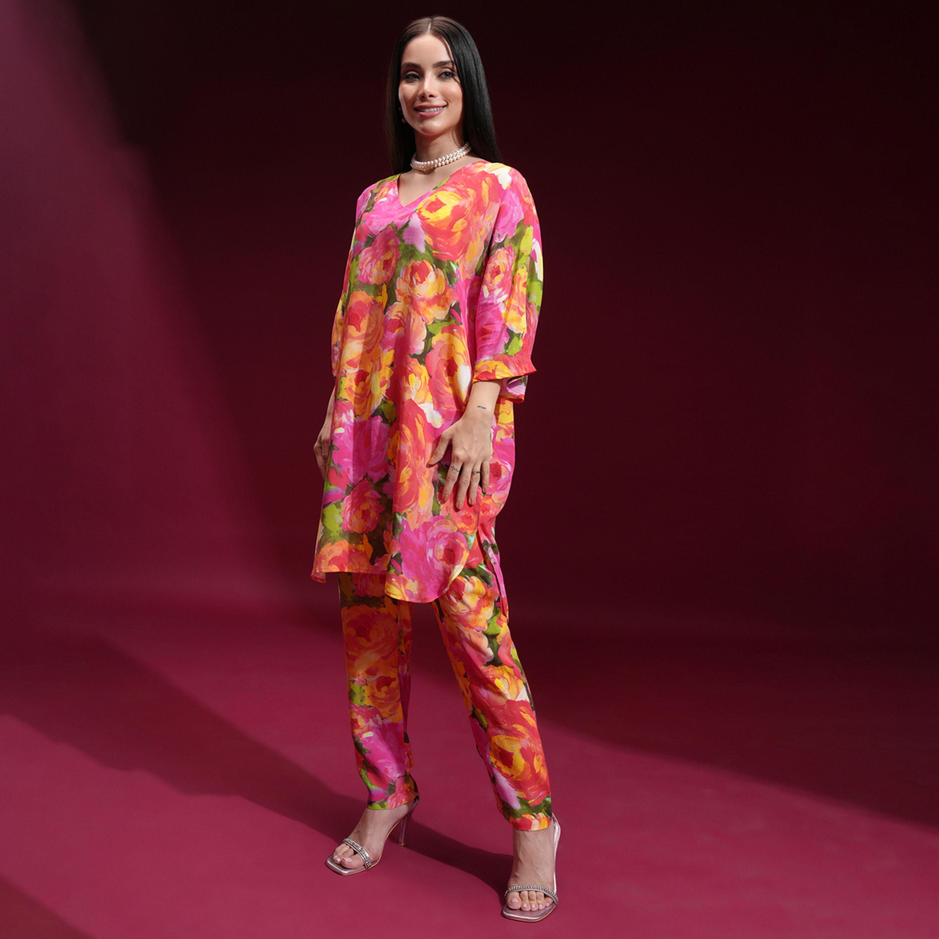 فيشود × ستايلي - تونيك وردي مطبوع برقبة على شكل حرف V مع بنطال-women-clothing-coordsets-image-2