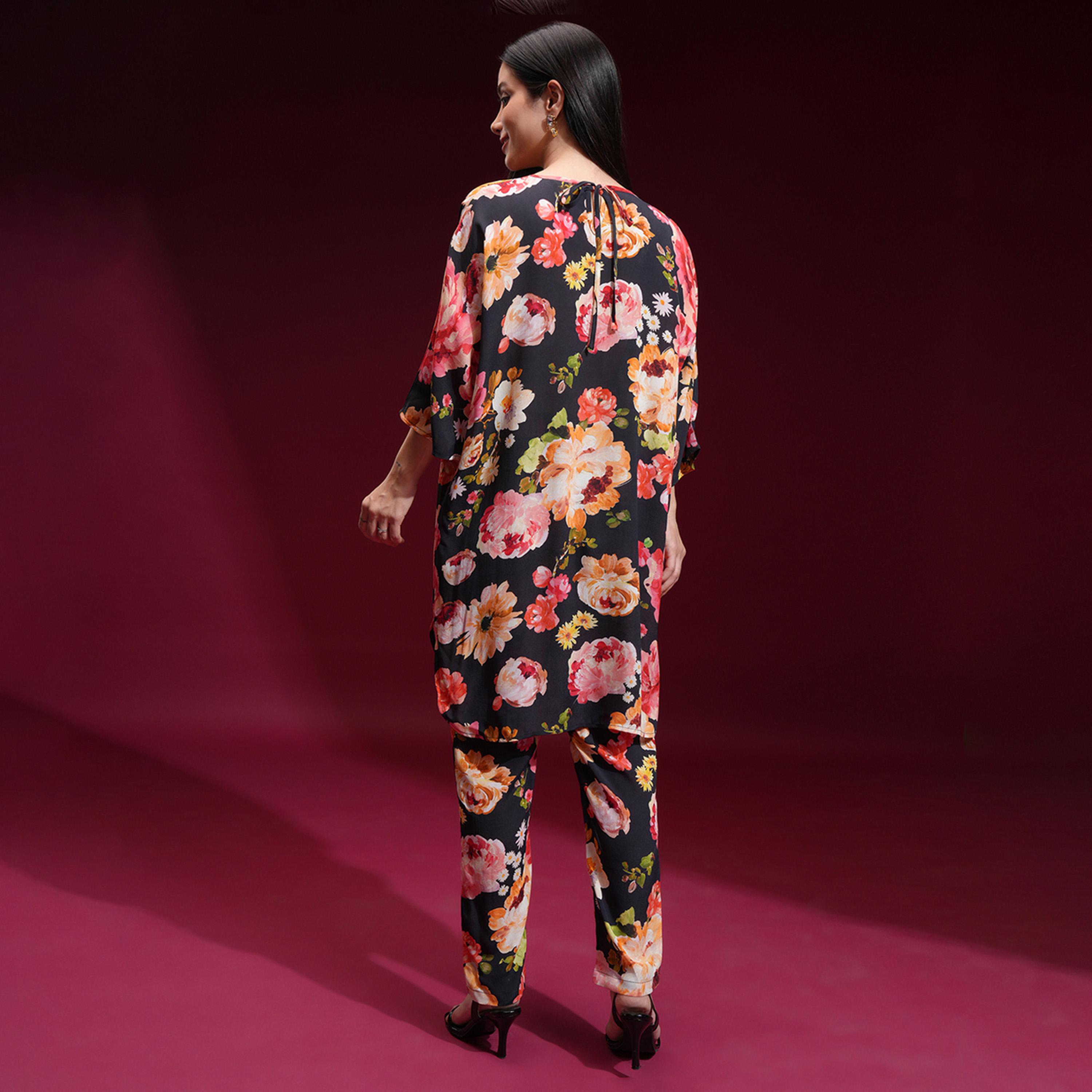 Vishudh X Styli Black Printed V-Neck Tunic With Trouser-women-clothing-coordsets-image-3
