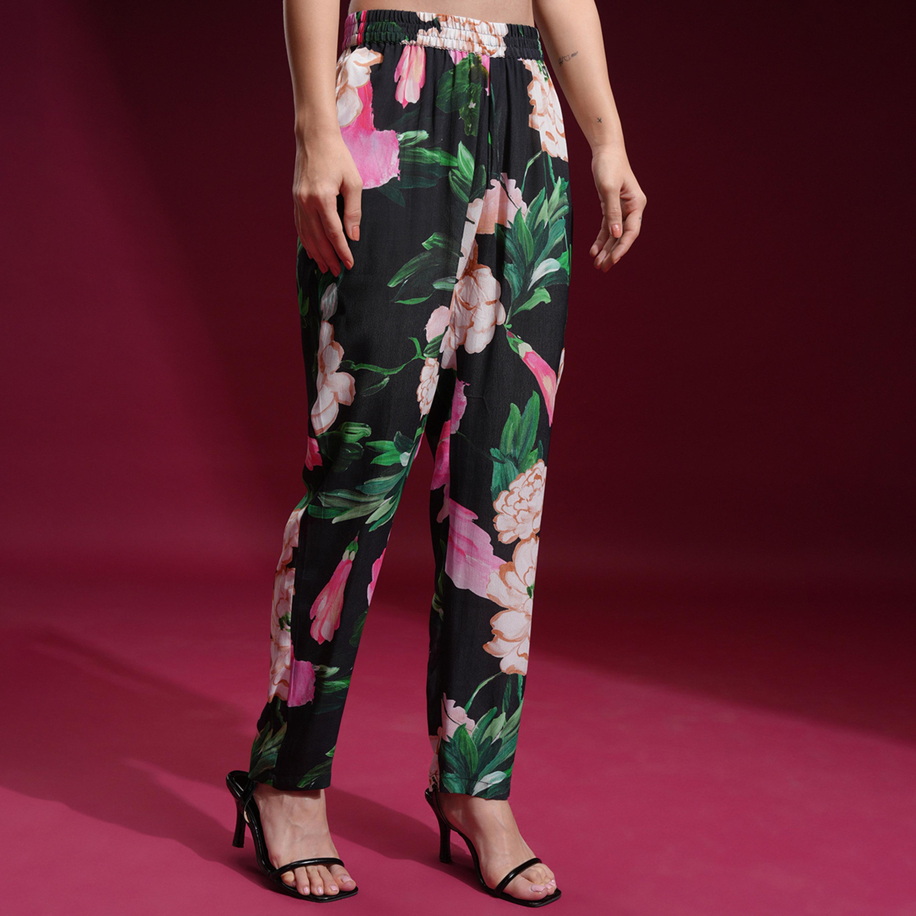 Vishudh X Styli Black Printed V-Neck Tunic With Trouser-women-clothing-coordsets-image-6