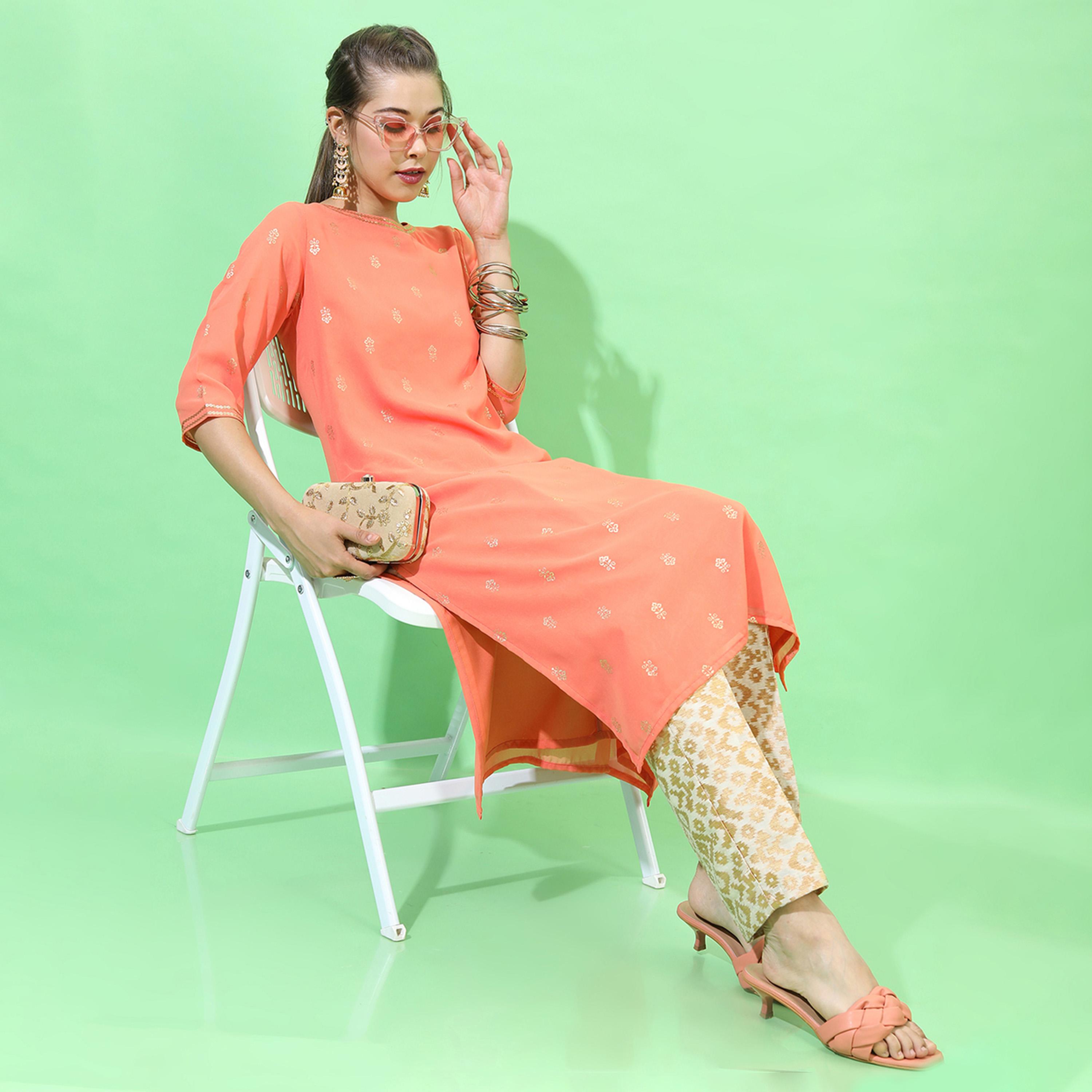 فيشود × ستايلي - كورتا جورجيت نسائية باللون البرتقالي بتطريز هندسي-women-clothing-ethnicwear-kurtas-image-1