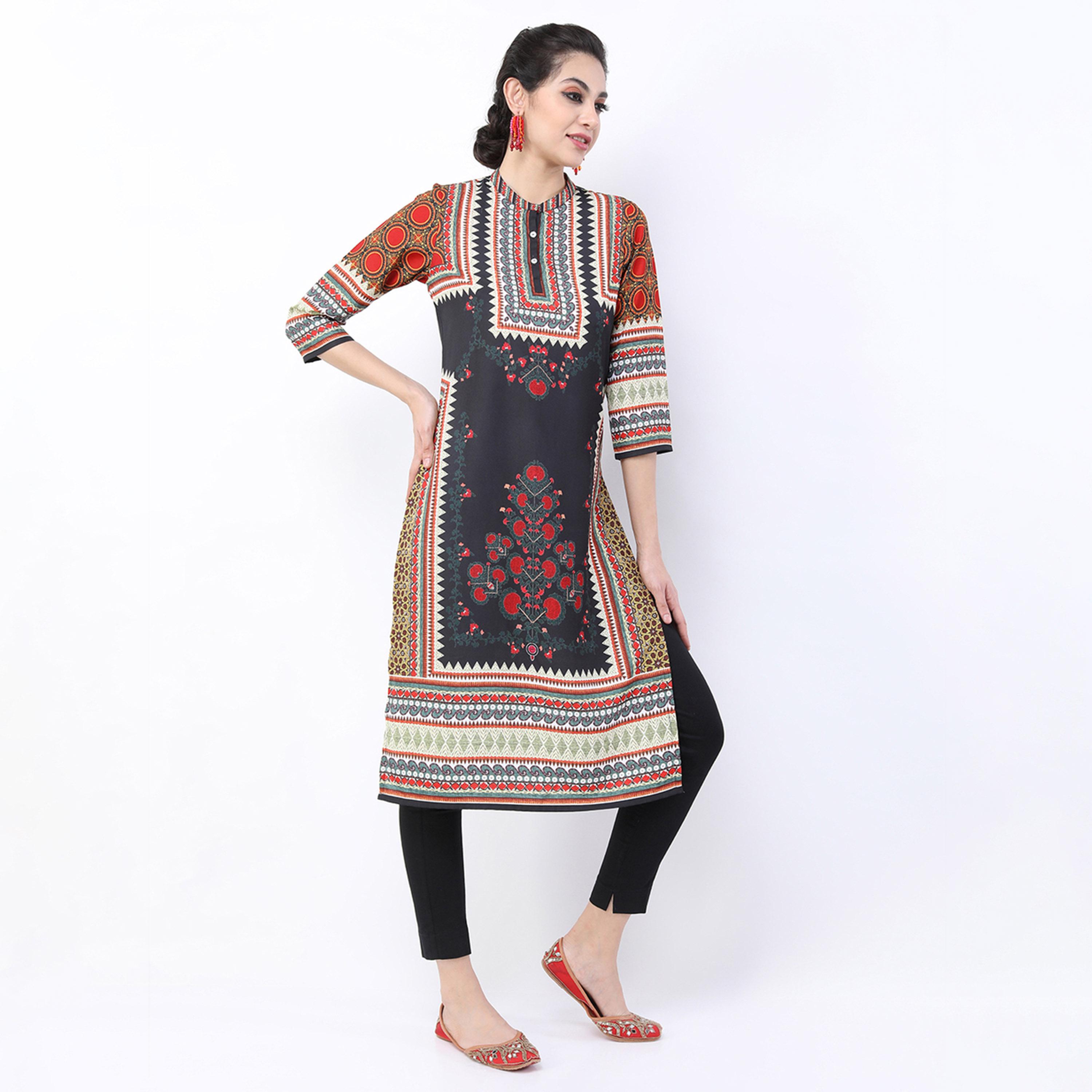 فيشود × ستايلي - كورتا مستقيمة مطبوعة بنقشات عرقية باللون الأسود للنساء-women-clothing-ethnicwear-kurtas-image-5