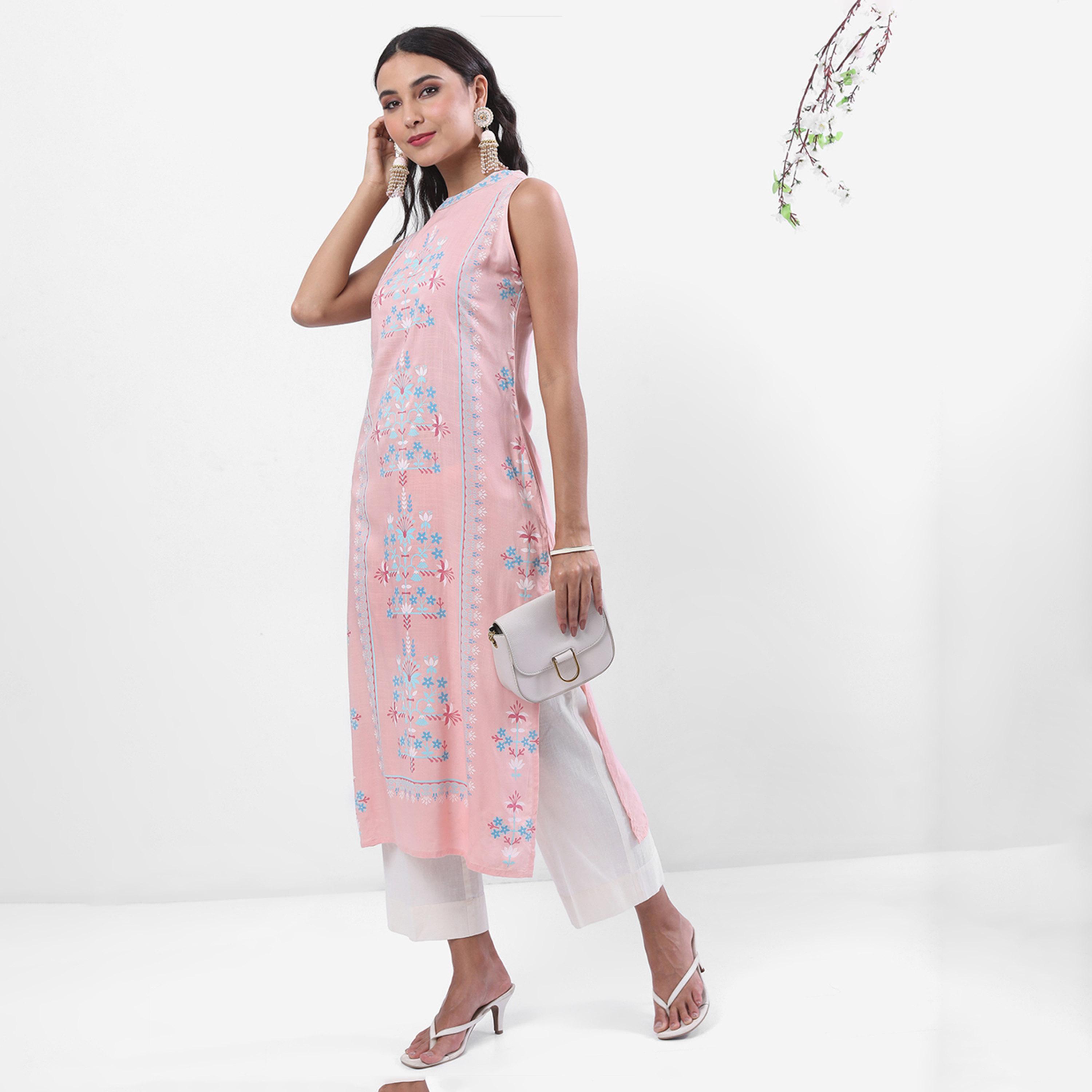 Vishudh X Styli Round Neck Floral Printed Straight Kurta-women-clothing-ethnicwear-kurtas-image-1