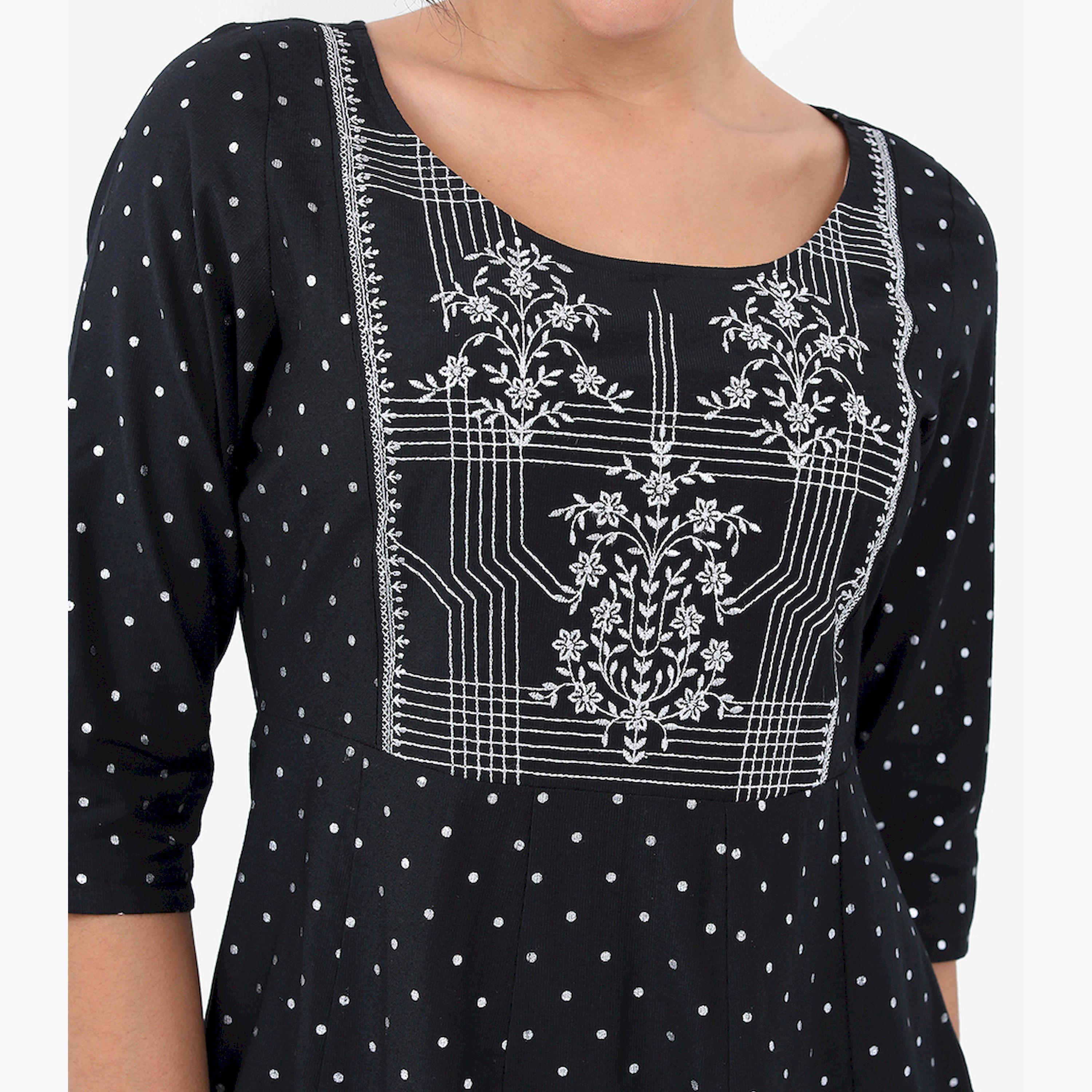 Vishudh X Styli Floral Embroidered A-Line Kurta-women-clothing-ethnicwear-kurtas-image-5