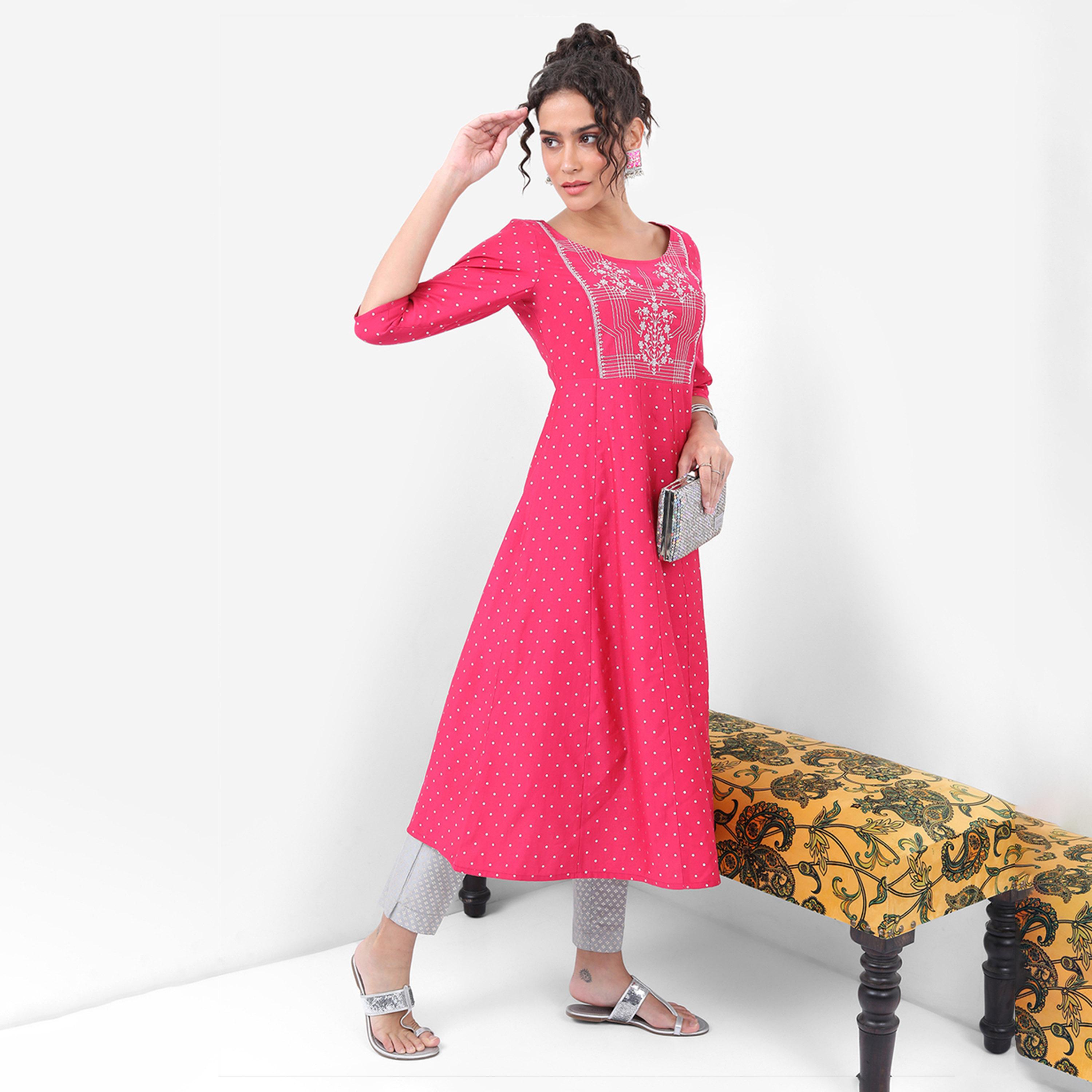 فيشود × ستايلي - كورتا أناركالي مطرزة بالزهور - وردي وأبيض-women-clothing-ethnicwear-kurtas-image-6