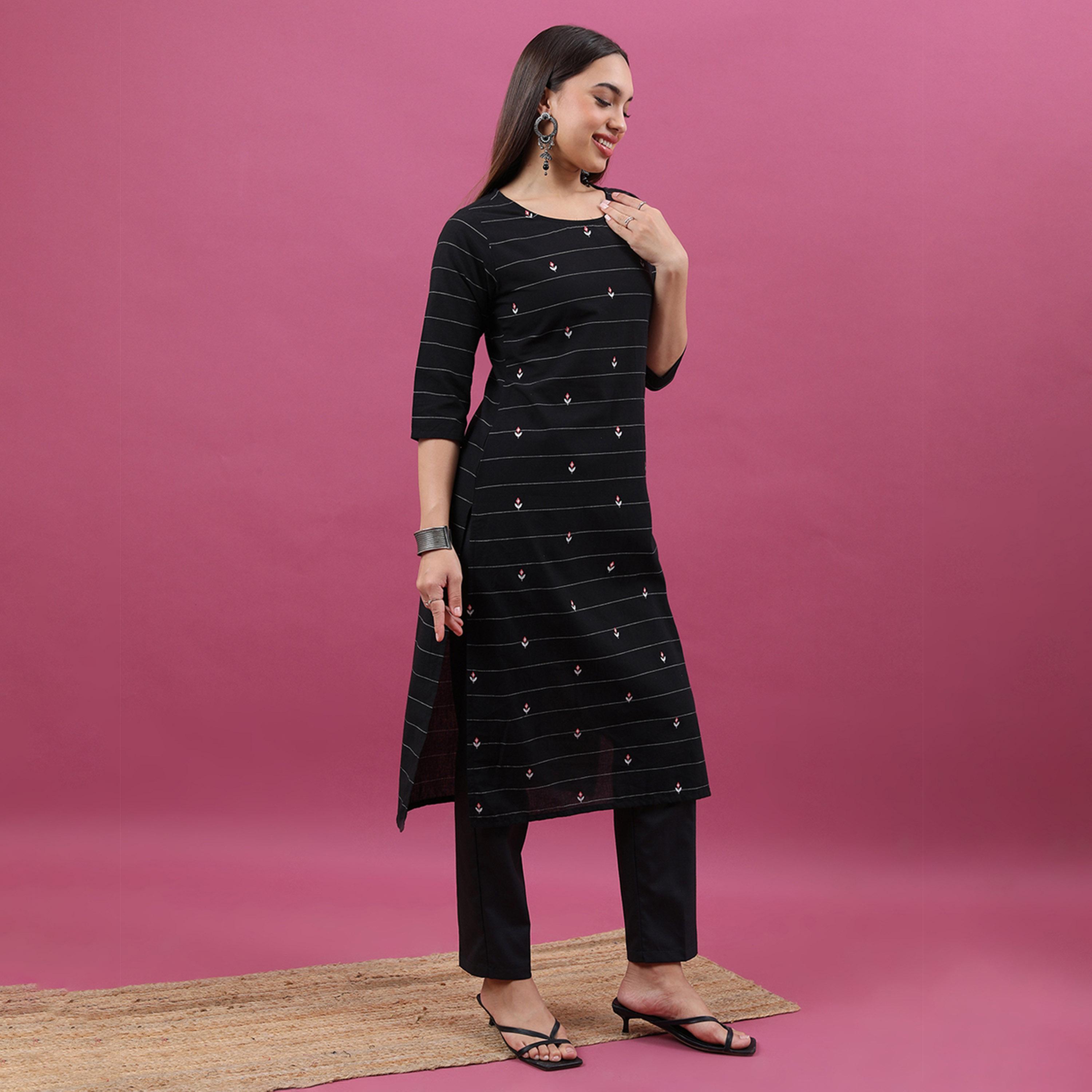فيشود × ستايلي - كورتا بقصة مستقيمة من القطن الخالص مطرزة بالزهور-women-clothing-ethnicwear-kurtas-image-4