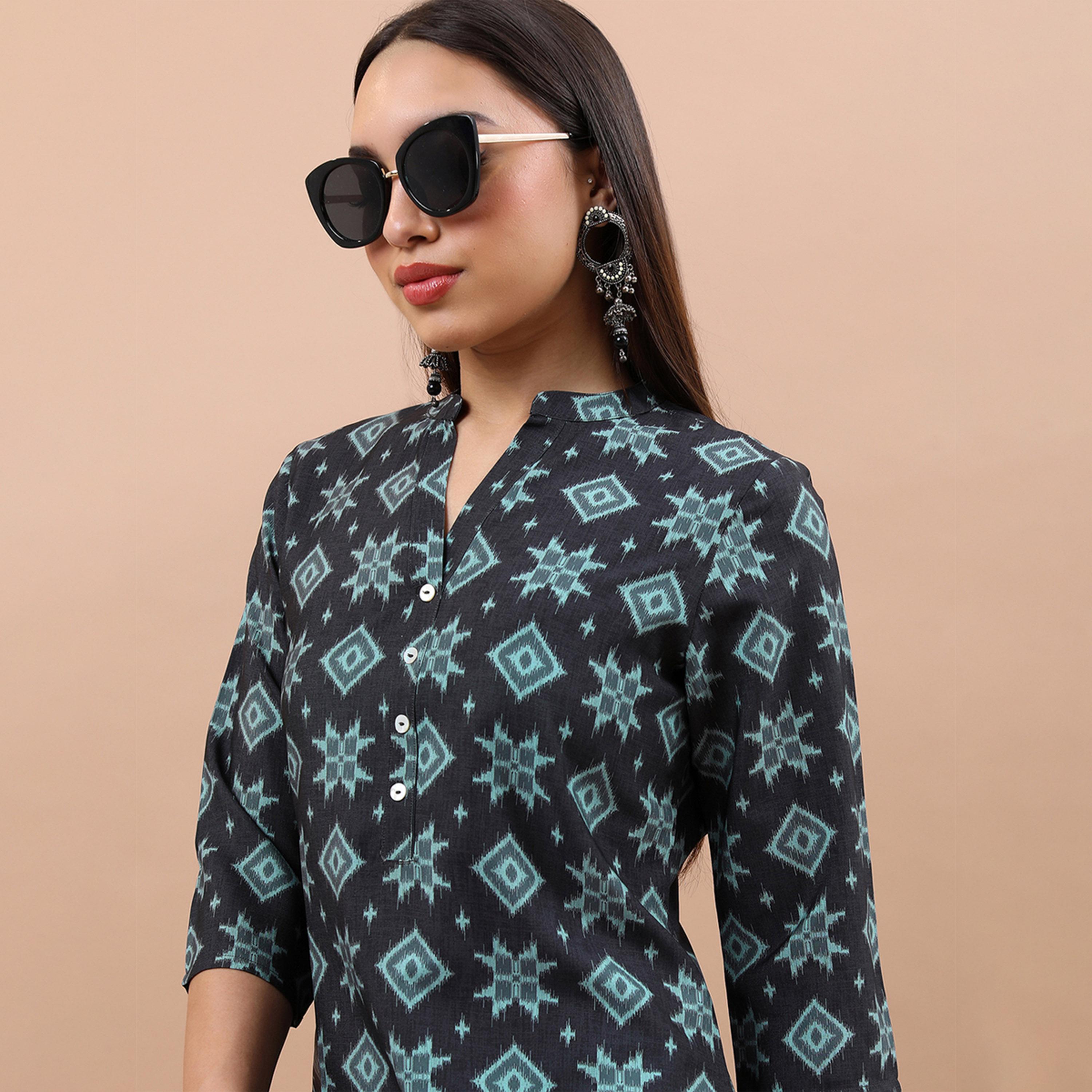 Vishudh X Styli Geometric Printed Mandarin Collar Kurta-women-clothing-ethnicwear-kurtas-image-2