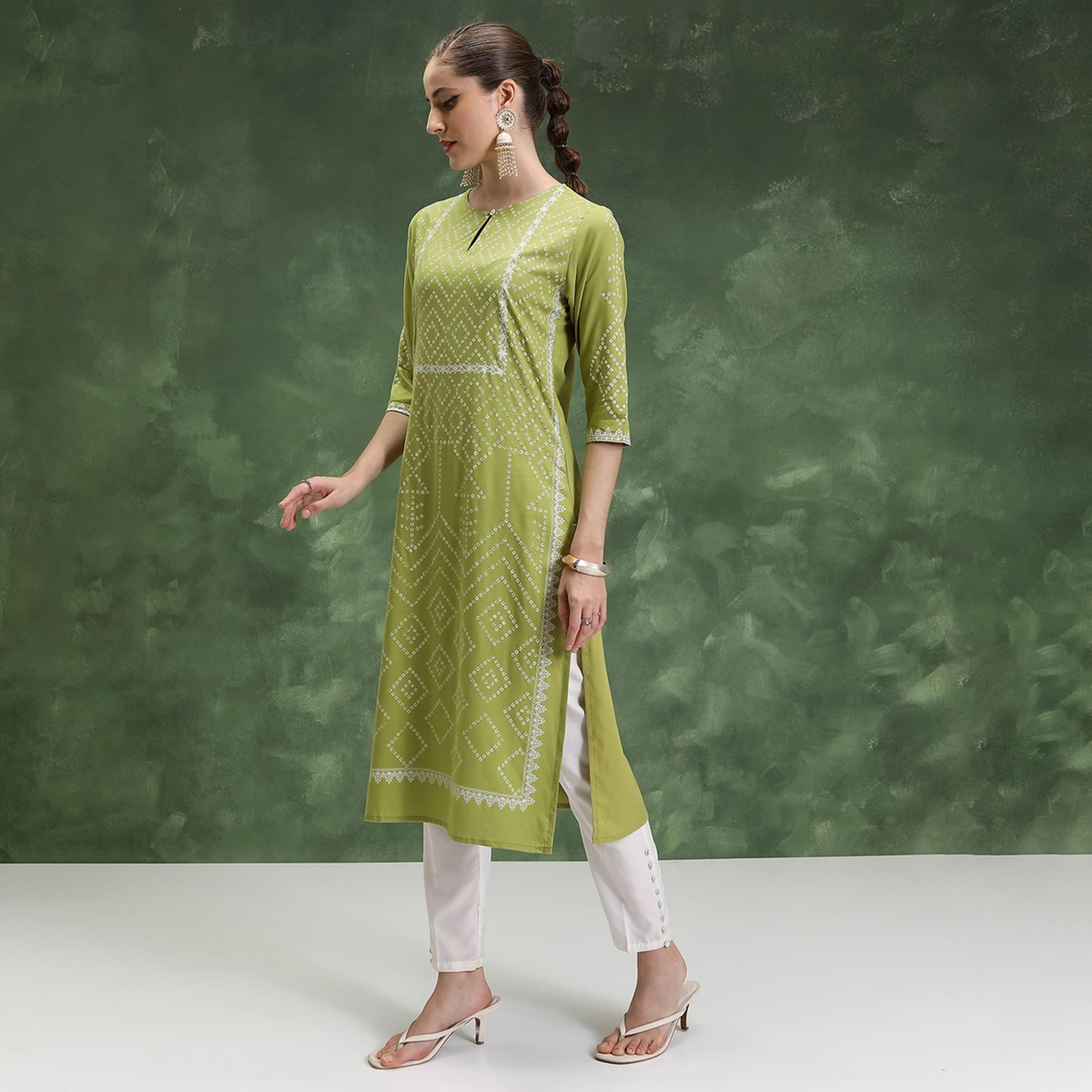Vishudh X Styli Geometric Printed Keyhole Neck Kurta-women-clothing-ethnicwear-kurtas-image-2