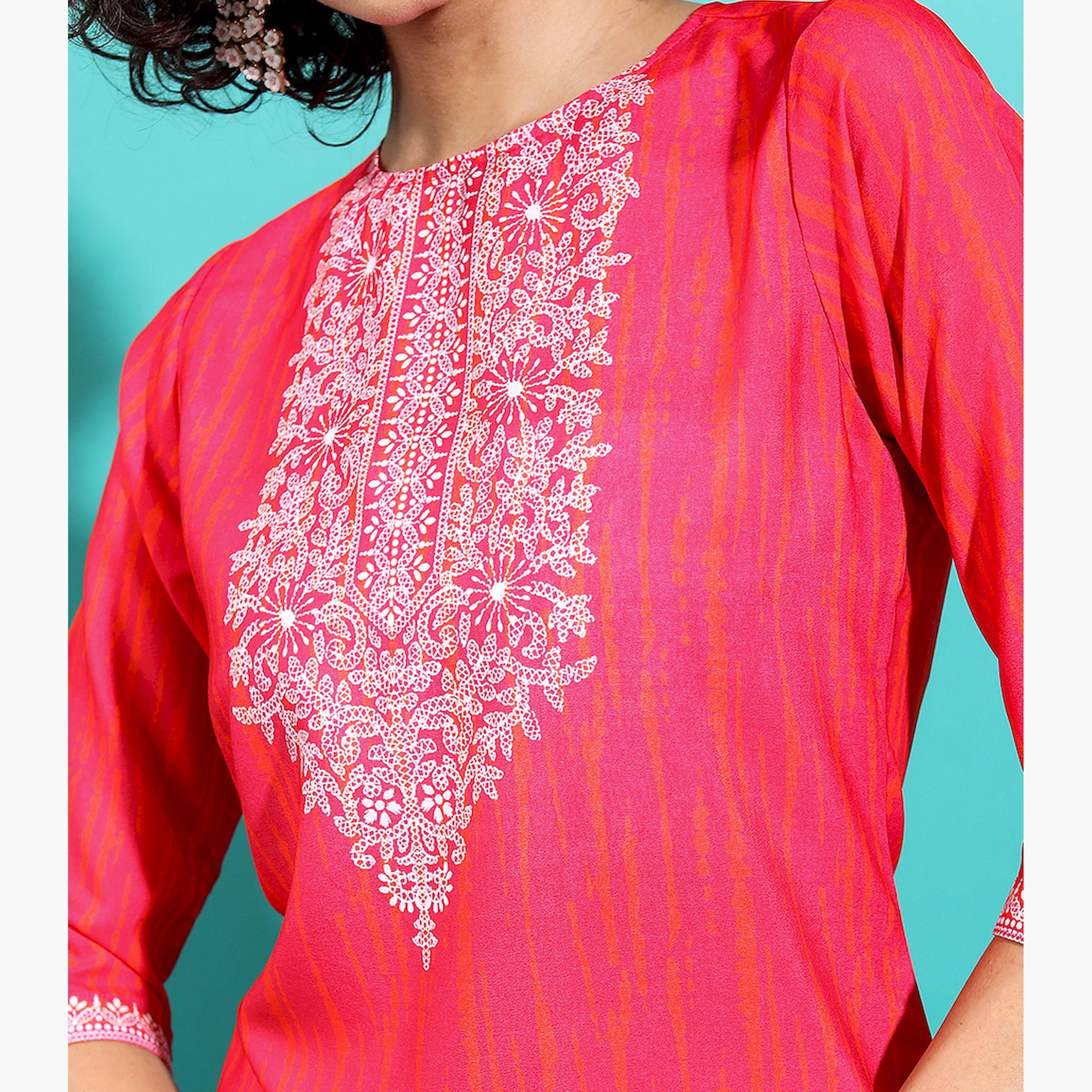 Vishudh X Styli Women Red Geometric Yoke Design Thread Work Kurta-women-clothing-ethnicwear-kurtas-image-5