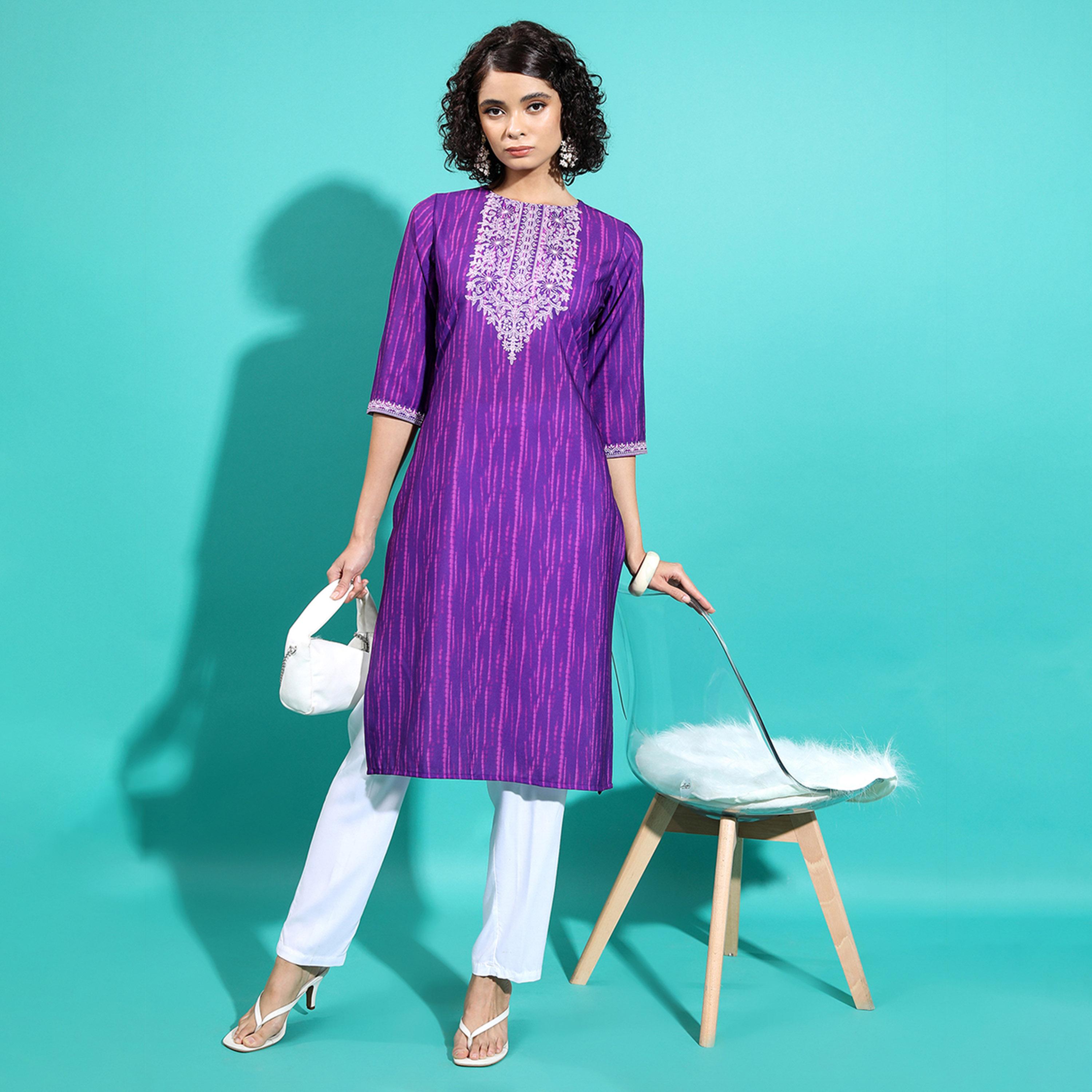 فيشود × ستايلي - كورتا نسائية مطرزة بفتحة رقبة صغيرة وأكمام واسعة وتطريز خيوط - بنفسجي-women-clothing-ethnicwear-kurtas-image-1