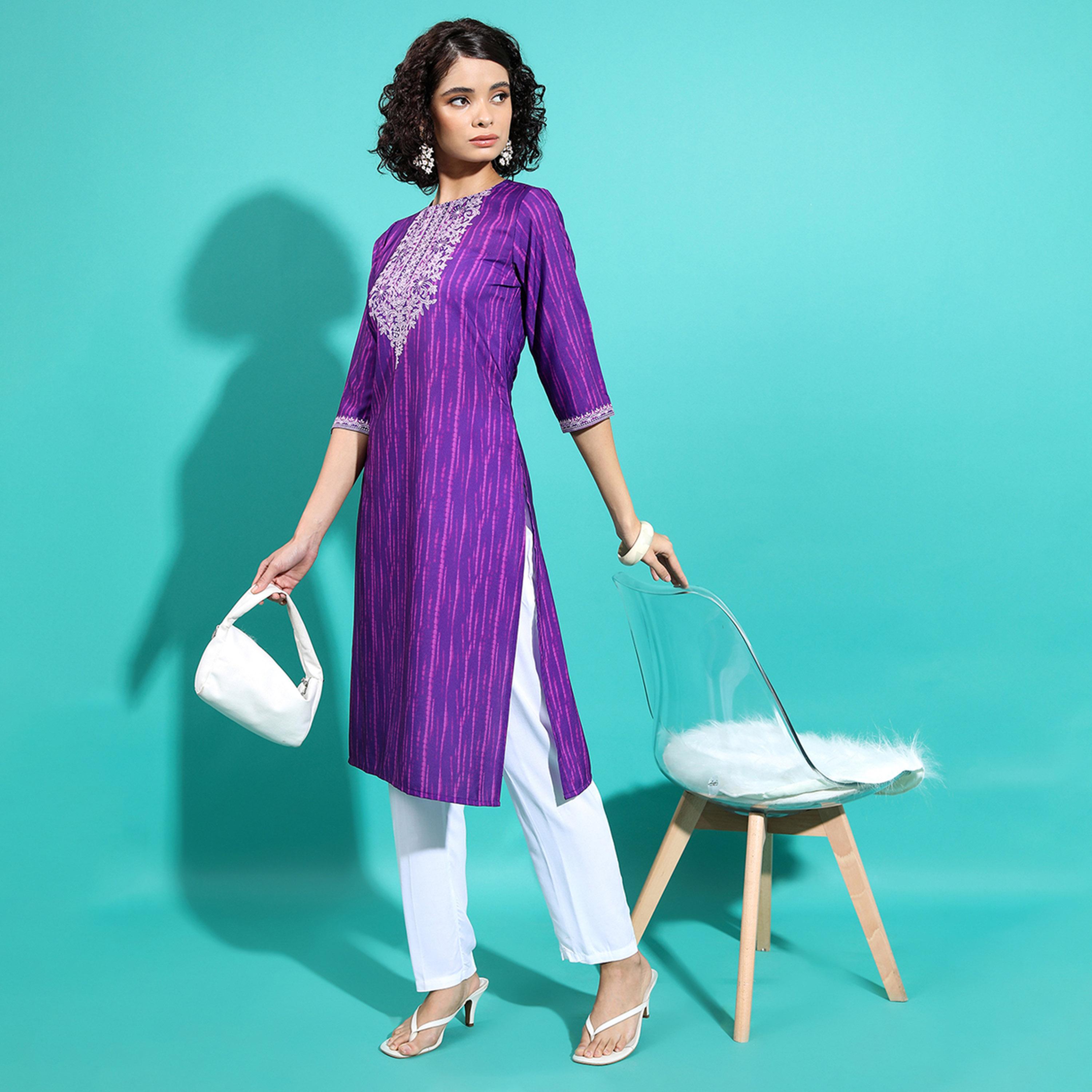 فيشود × ستايلي - كورتا نسائية مطرزة بفتحة رقبة صغيرة وأكمام واسعة وتطريز خيوط - بنفسجي-women-clothing-ethnicwear-kurtas-image-4