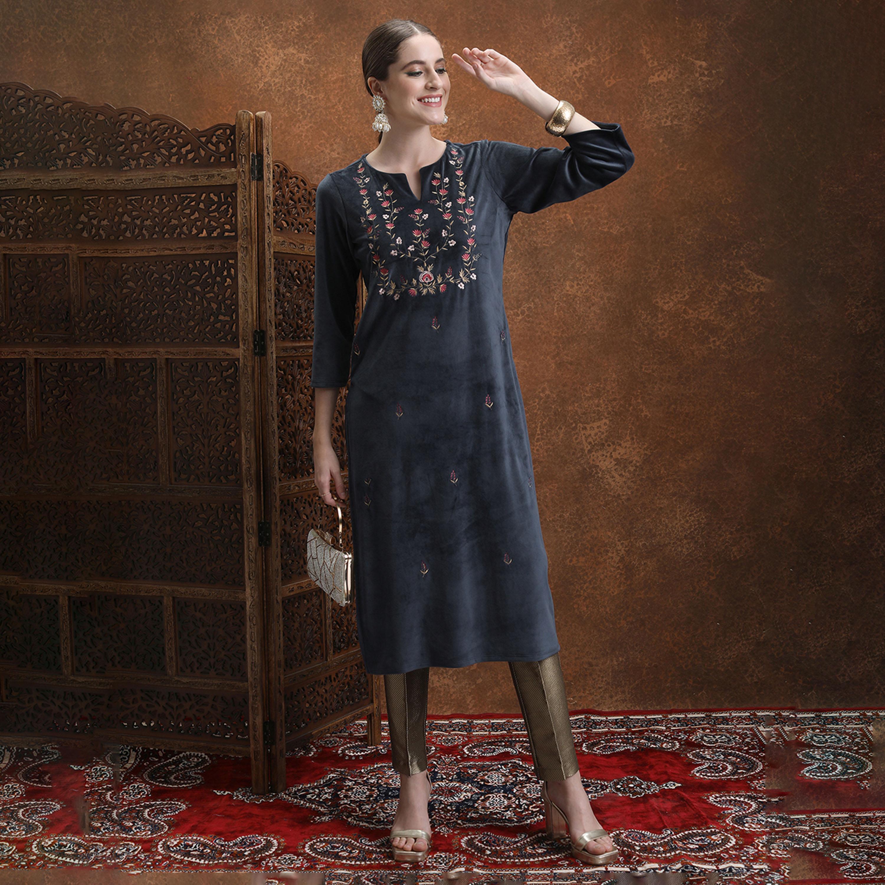 Vishudh X Styli Navy Blue Floral Embroidered Straight Kurta-women-clothing-ethnicwear-kurtas-image-1