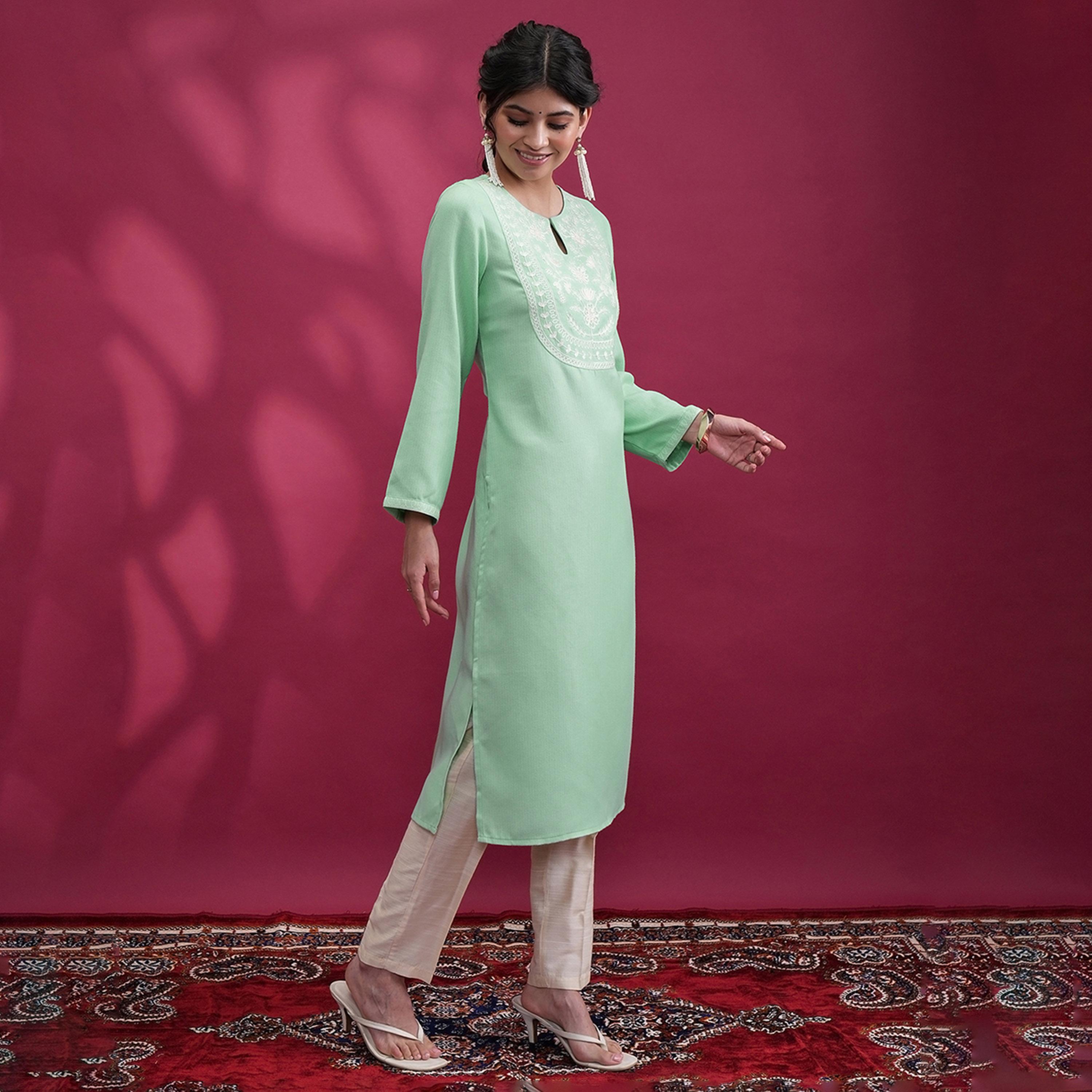 Vishudh X Styli Green Floral Embroidered Keyhole Neck Flared Sleeves Thread Work Straight Kurta-women-clothing-ethnicwear-kurtas-image-4